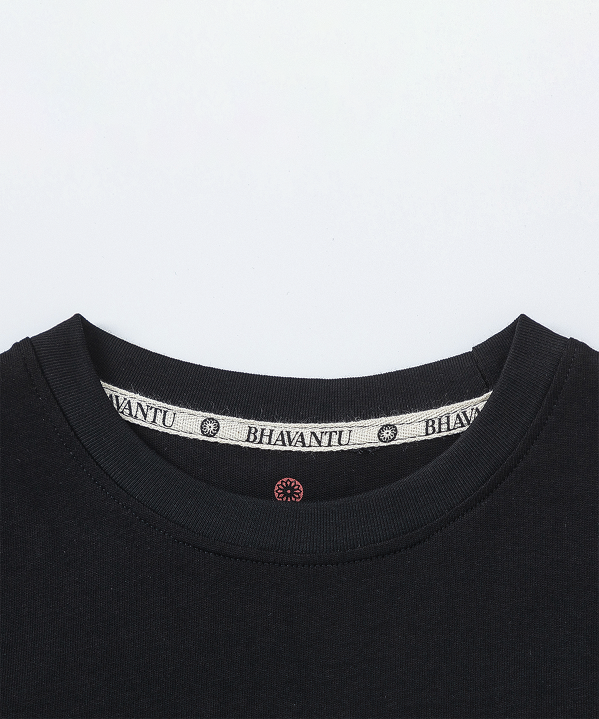 바반투(BHAVANTU) BHAVANTU 만트라 세미크롭 반팔티 (3컬러)
