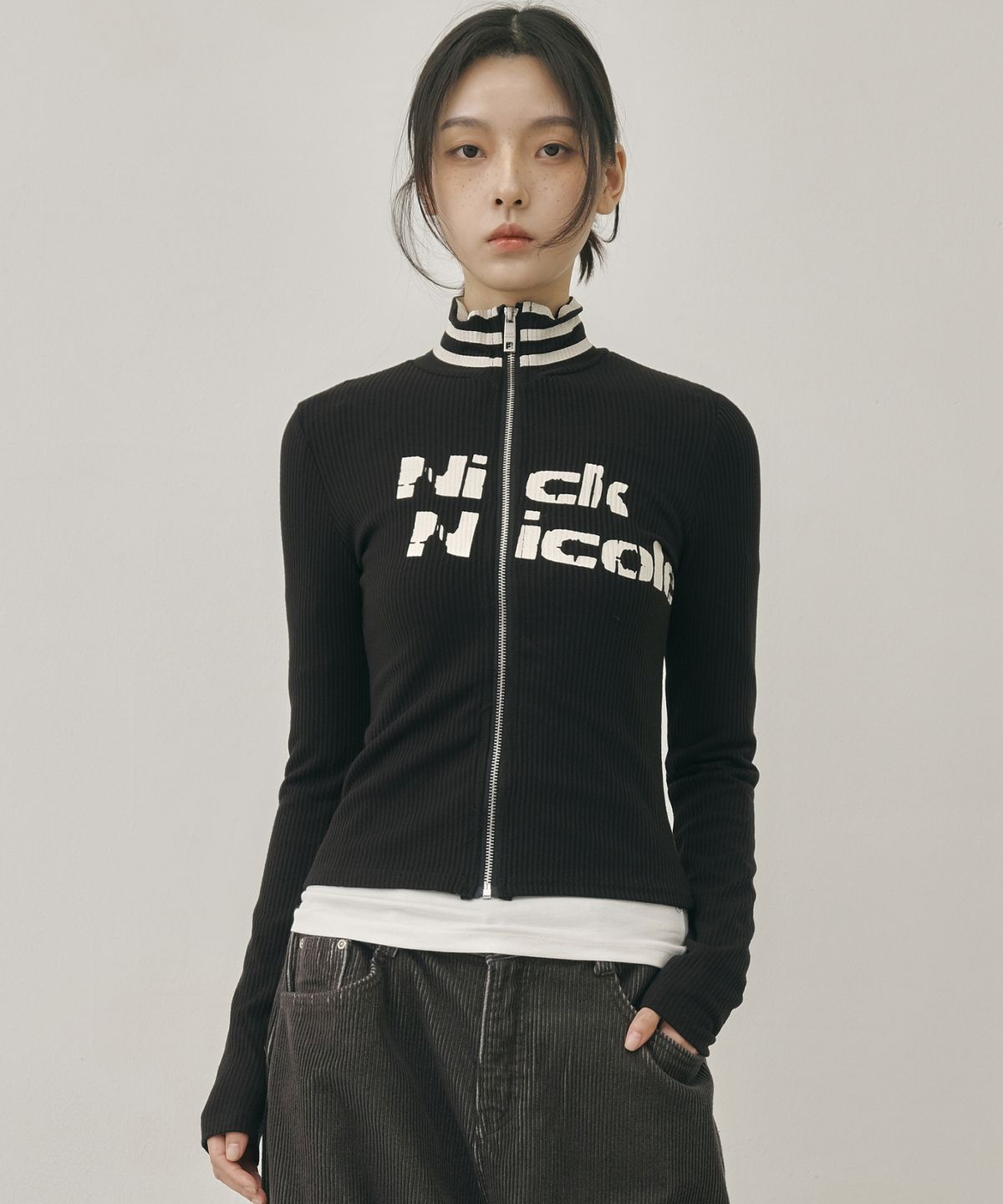닉앤니콜(NICK&NICOLE) NICOLE SLIM RIBBED KNIT ZIP UP_BLACK