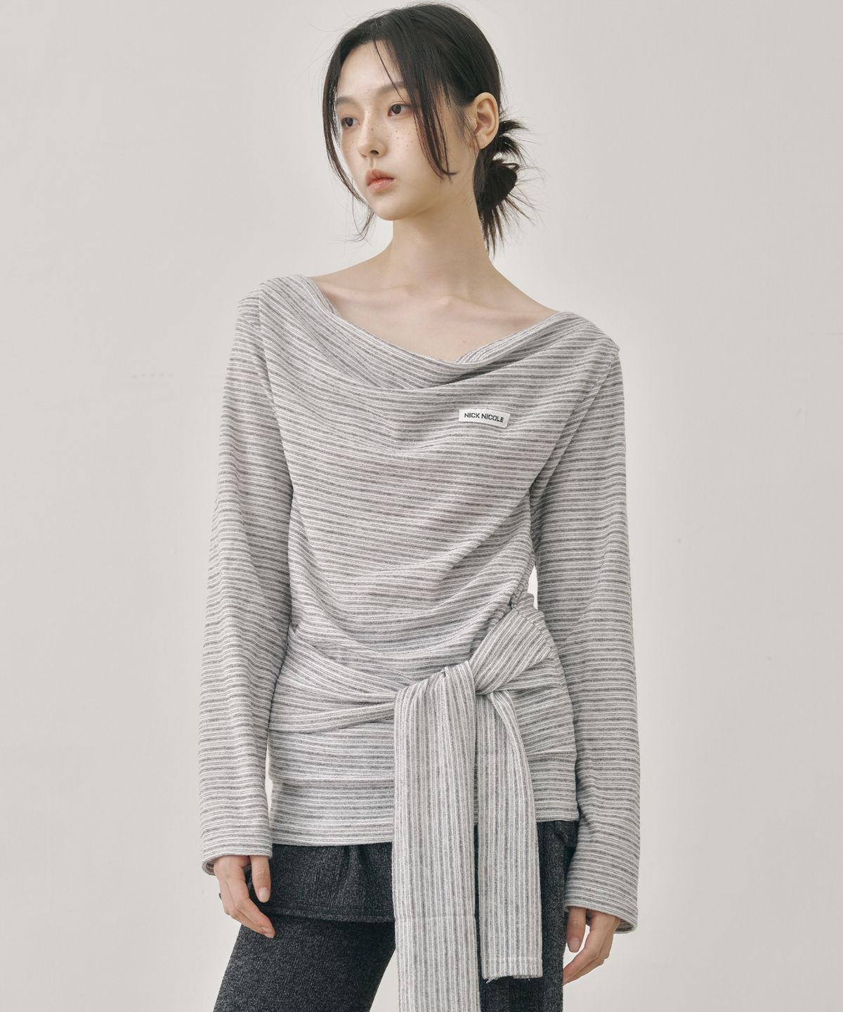 닉앤니콜(NICK&NICOLE) DRAPE WRAP LONG SLEEVE TOP_GRAY