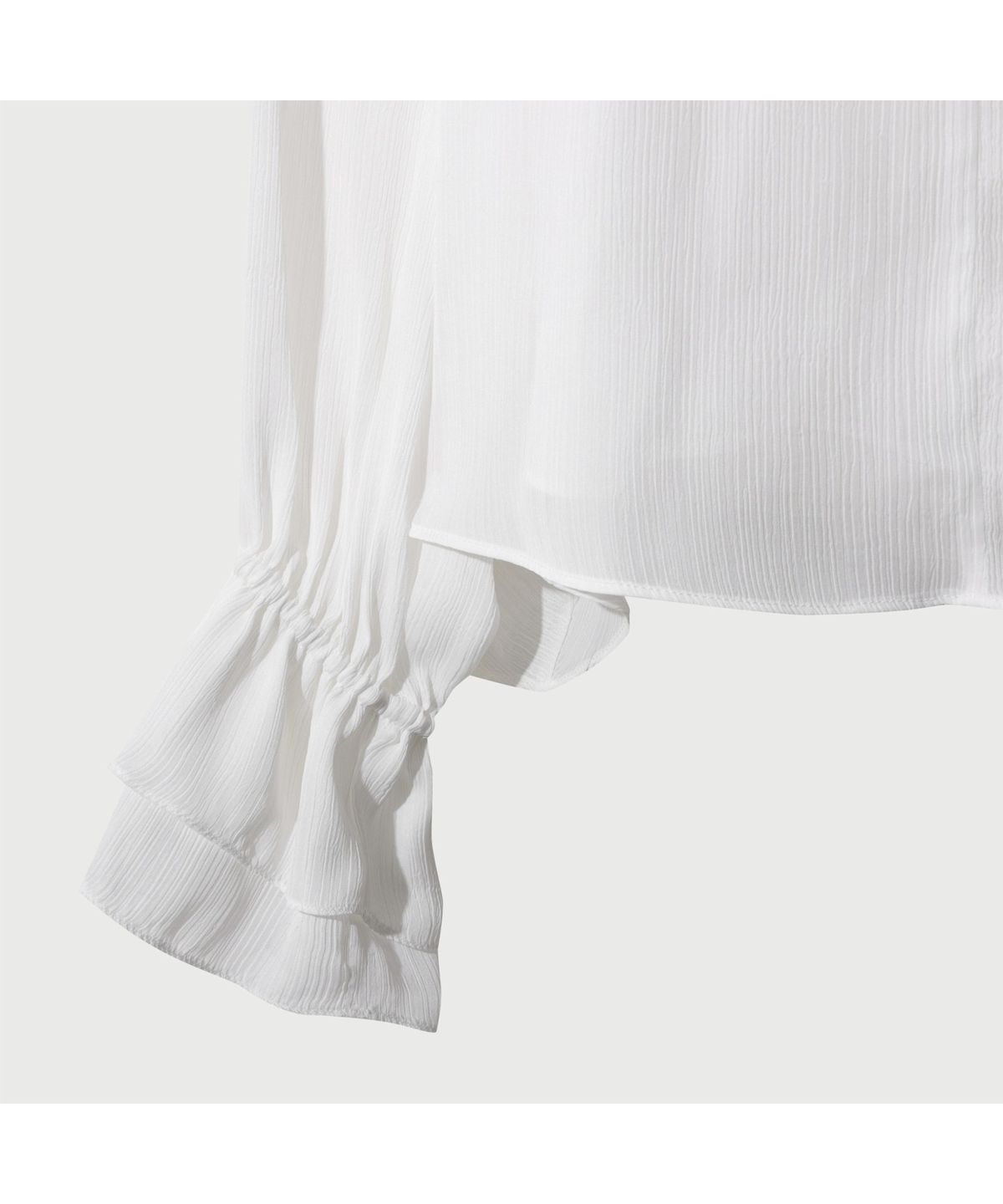 이로 우먼(IROWOMEN) PLI 크링클 블라우스 ILSAA25788WHX