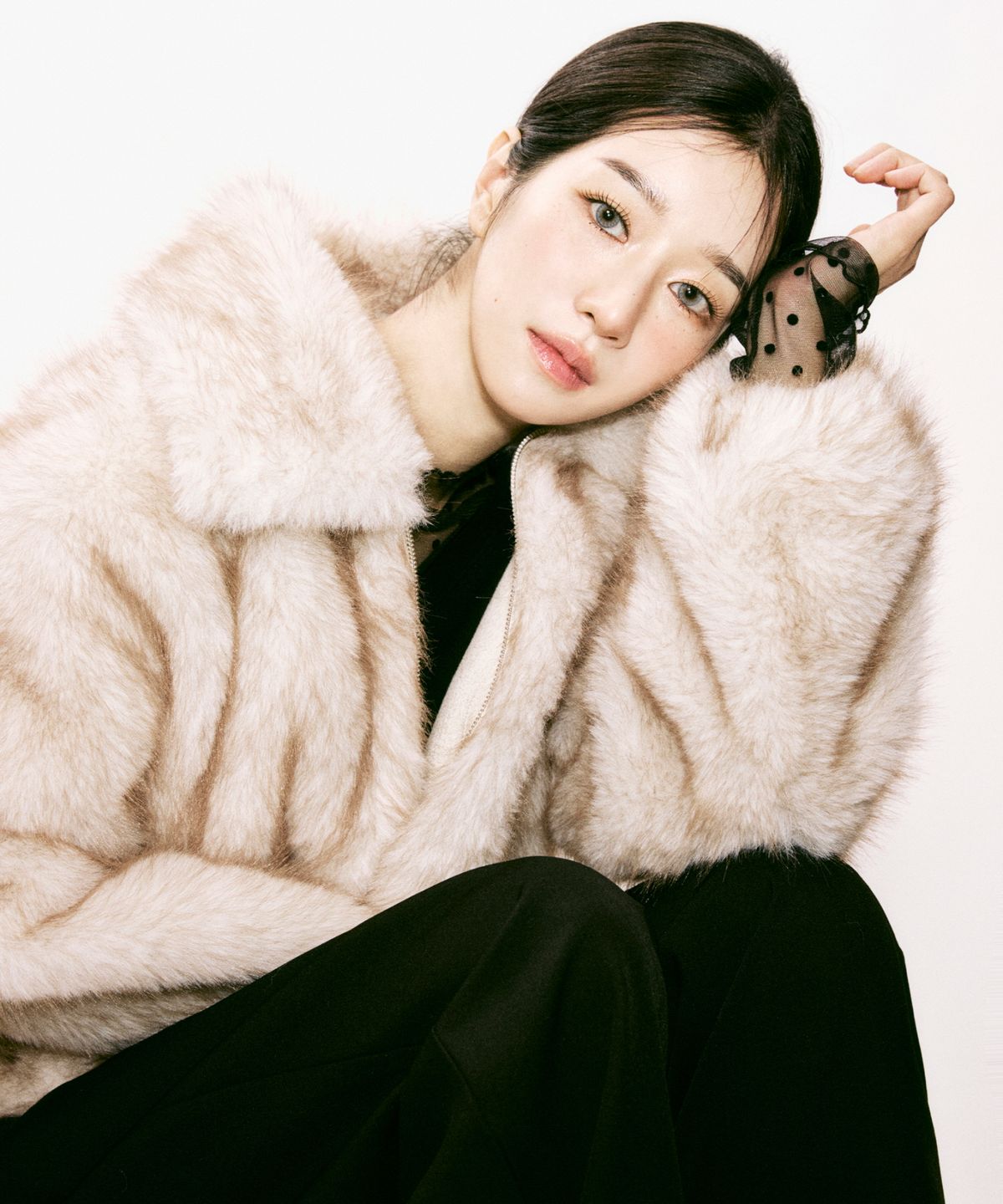 닉앤니콜(NICK&NICOLE) FLUFFY MIX FUR JACKET_BEIGE