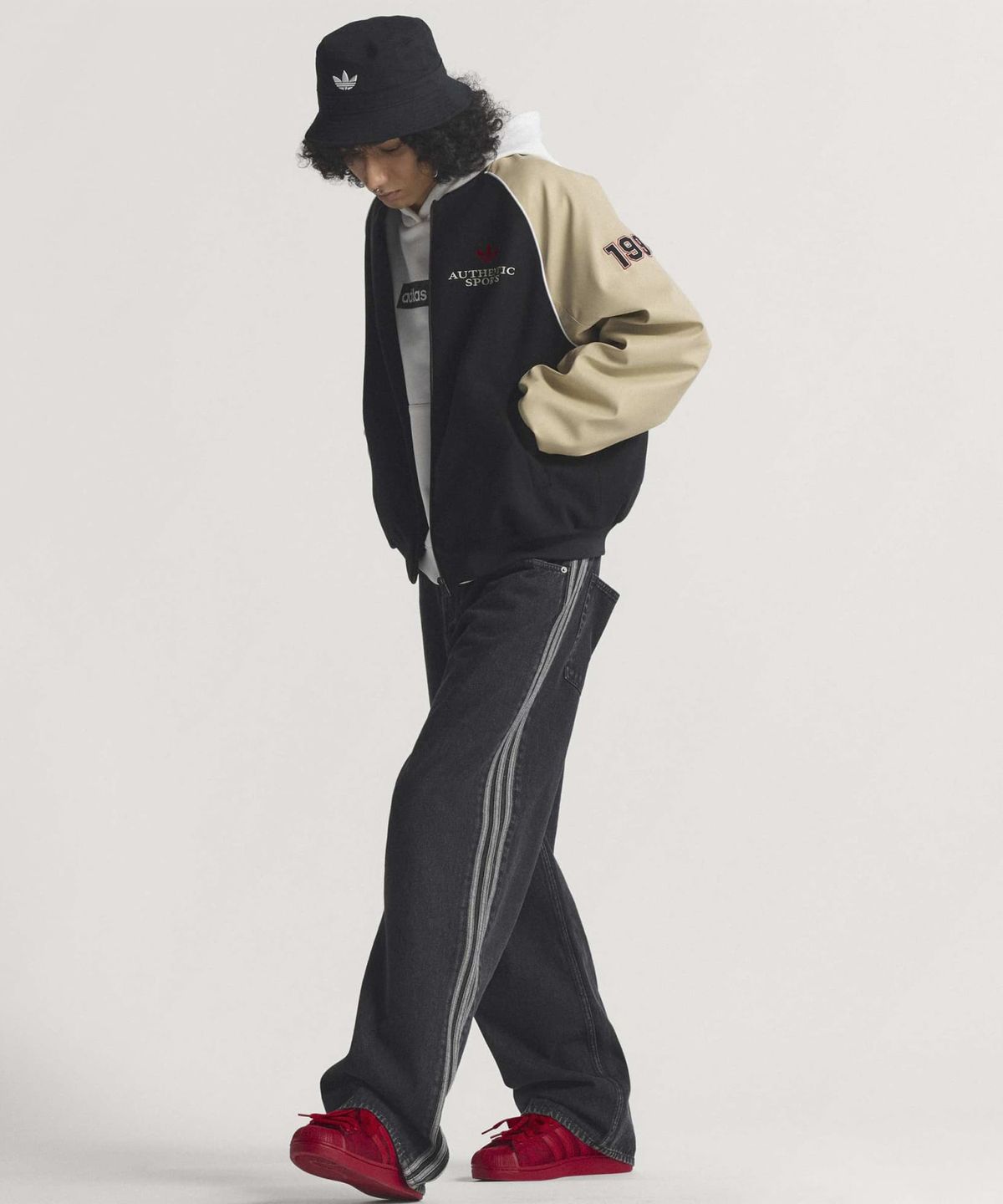 아디다스(ADIDAS) 파이어버드 데님 팬츠 - 블랙 / KD1497