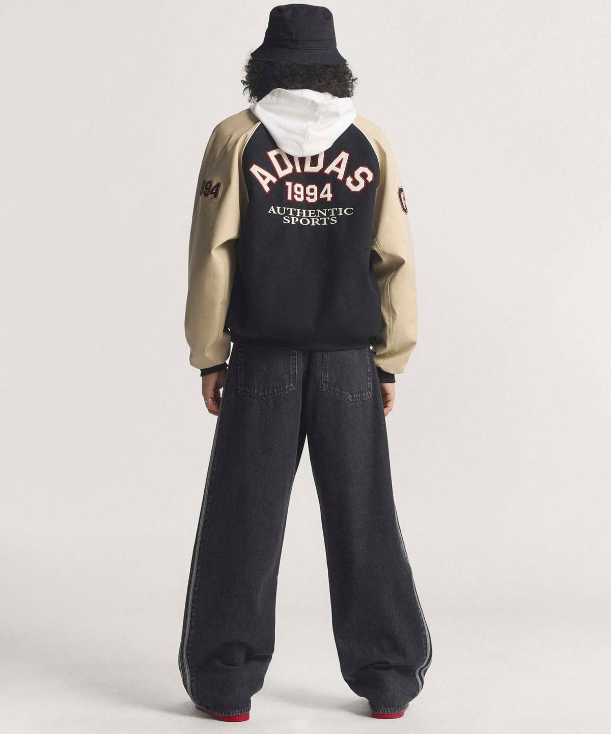 아디다스(ADIDAS) 파이어버드 데님 팬츠 - 블랙 / KD1497