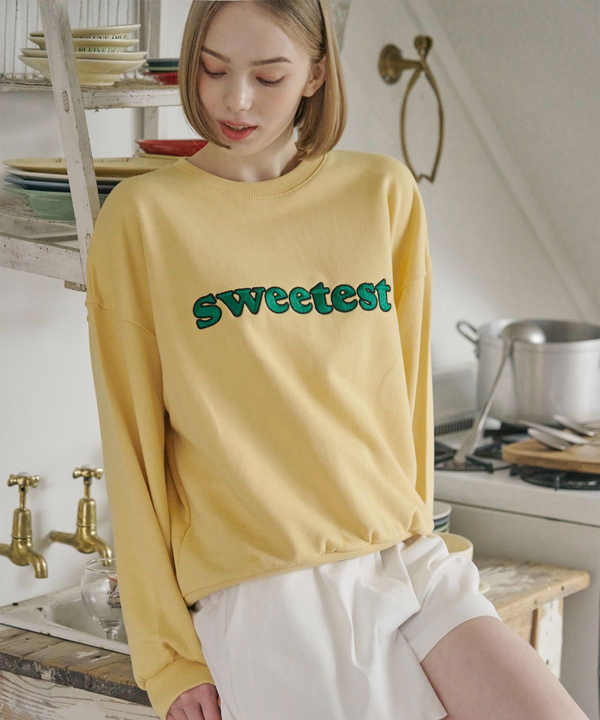 스위트숲(SWEET SOUP) 시그니처 레터링 스웨트셔츠(WB2LTF1)