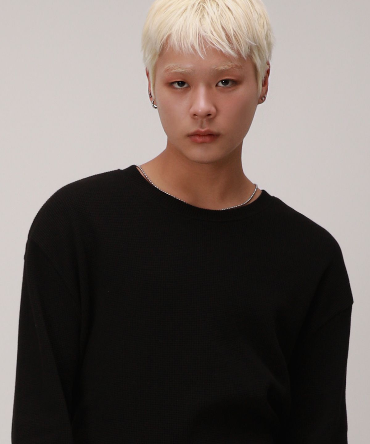 디벨로브(DEVELOVE) 베이직 와플 롱슬리브_블랙