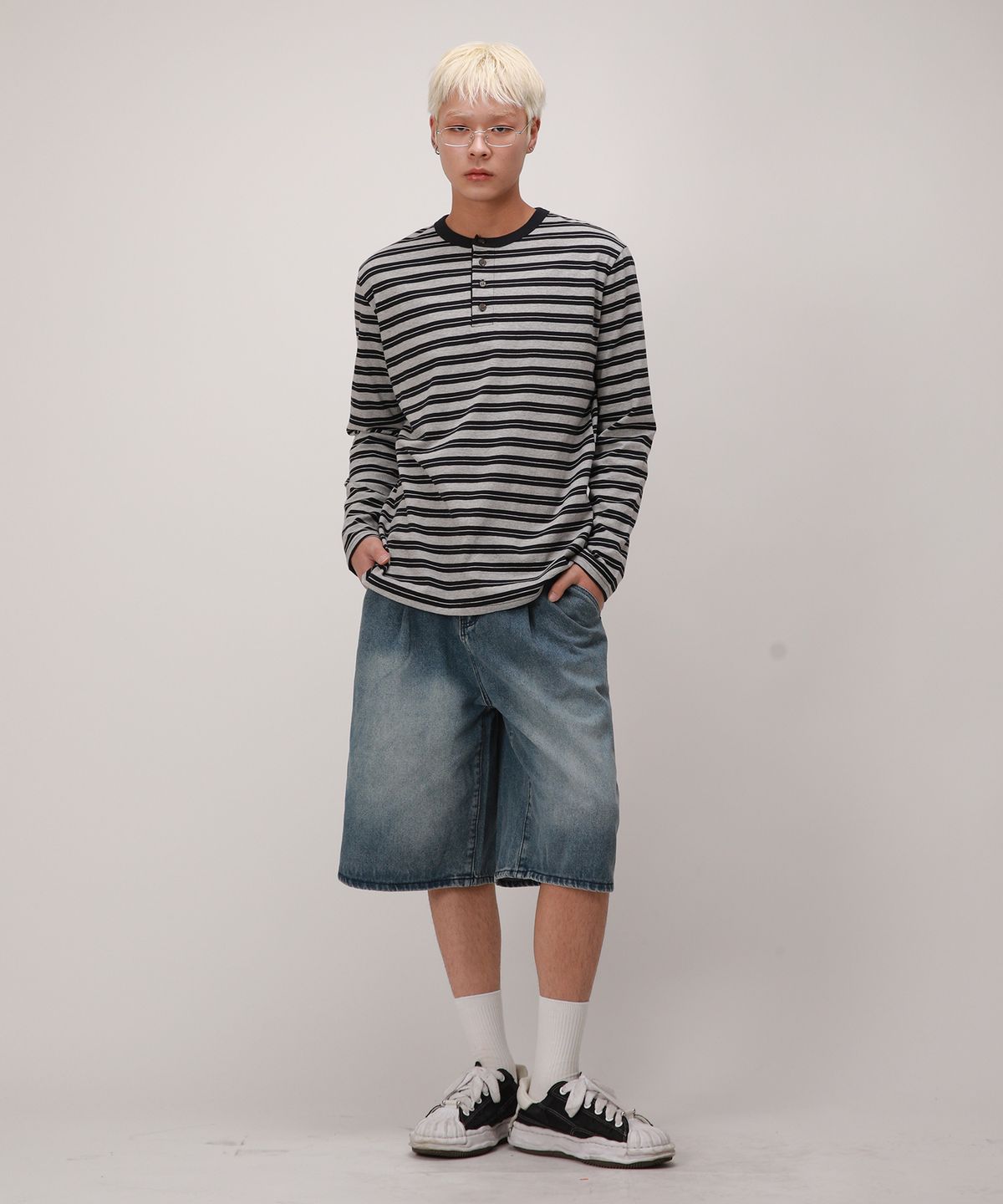 디벨로브(DEVELOVE) 스트라이프 헨리넥 롱슬리브_네이비