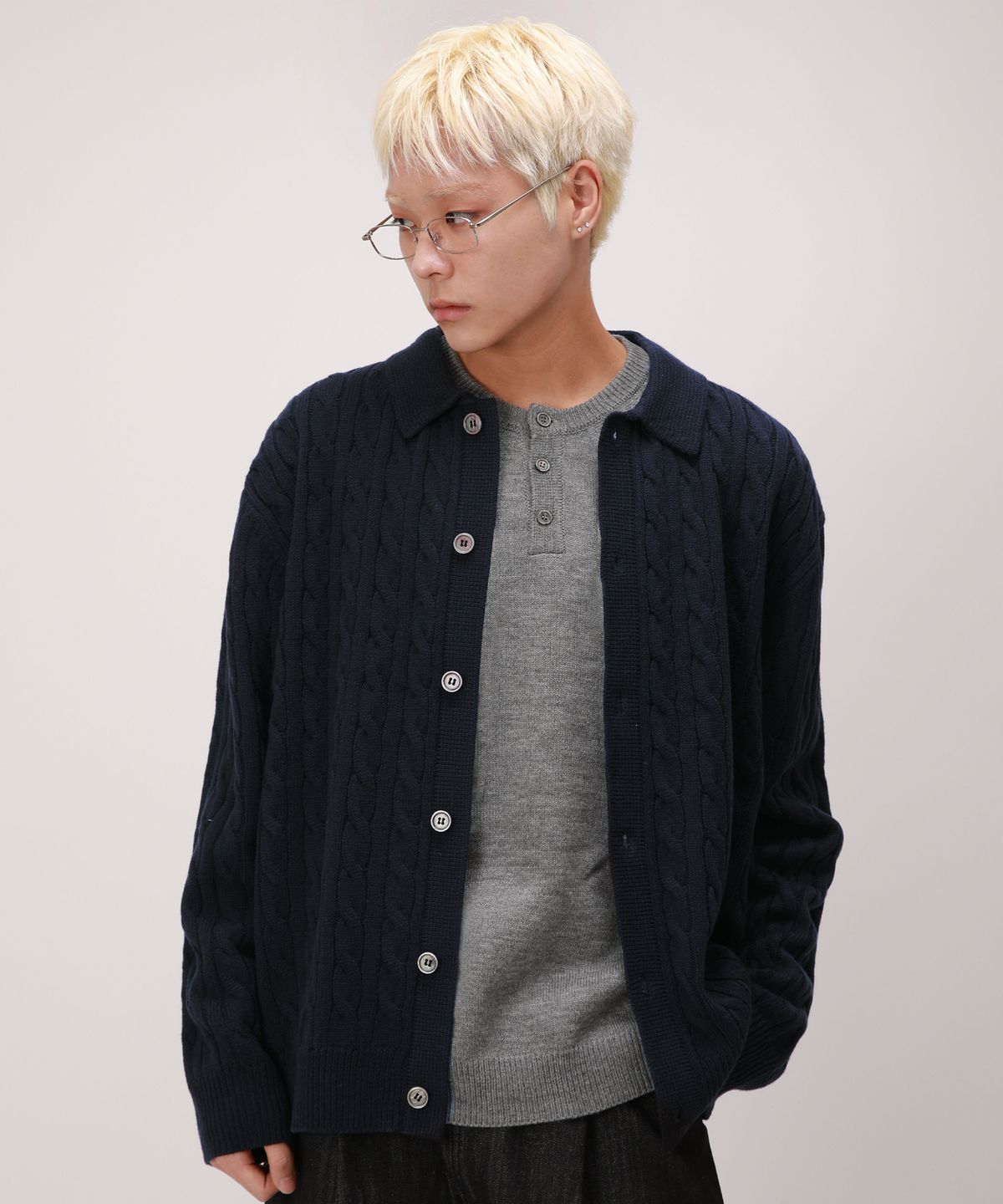 디벨로브(DEVELOVE) 소프트 케이블 카라 가디건_네이비