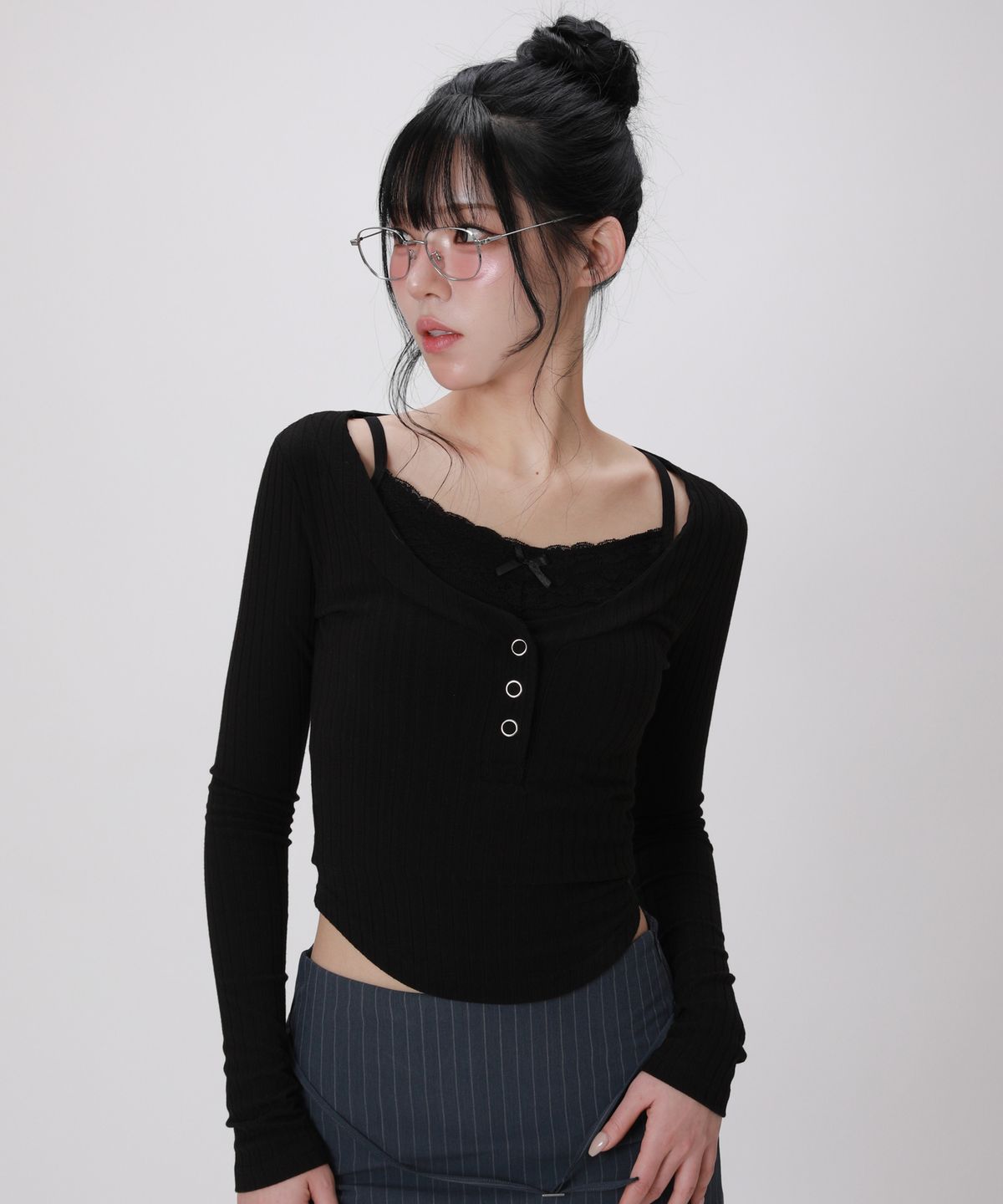 라이크더모스트(LIKE THE MOST) 리브 헨리넥 슬림 롱슬리브 탑_블랙