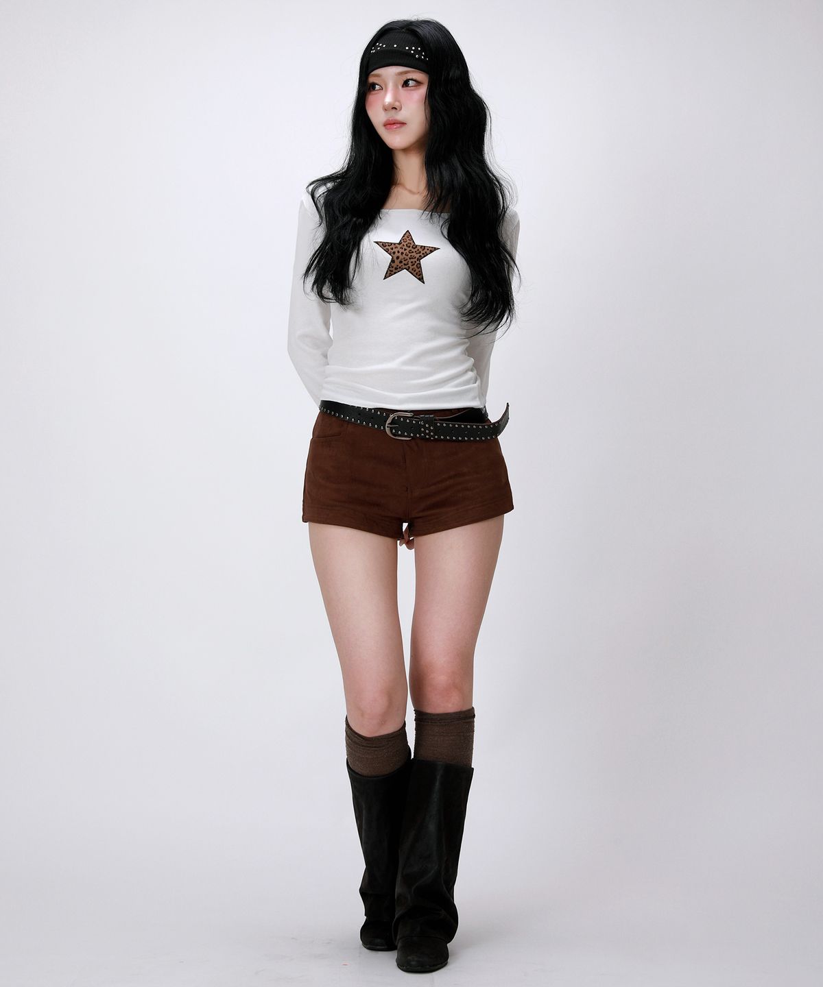 라이크더모스트(LIKE THE MOST) 호피 스타 아플리케 롱슬리브 탑 티셔츠_화이트