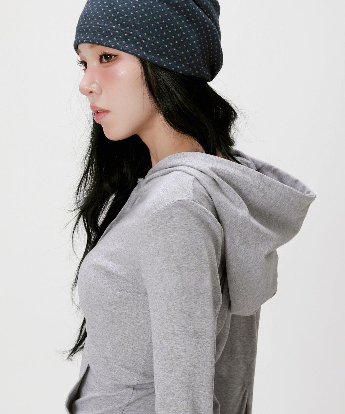 라이크더모스트(LIKE THE MOST) 핑거홀 후드 헨리넥 슬림 티셔츠_그레이