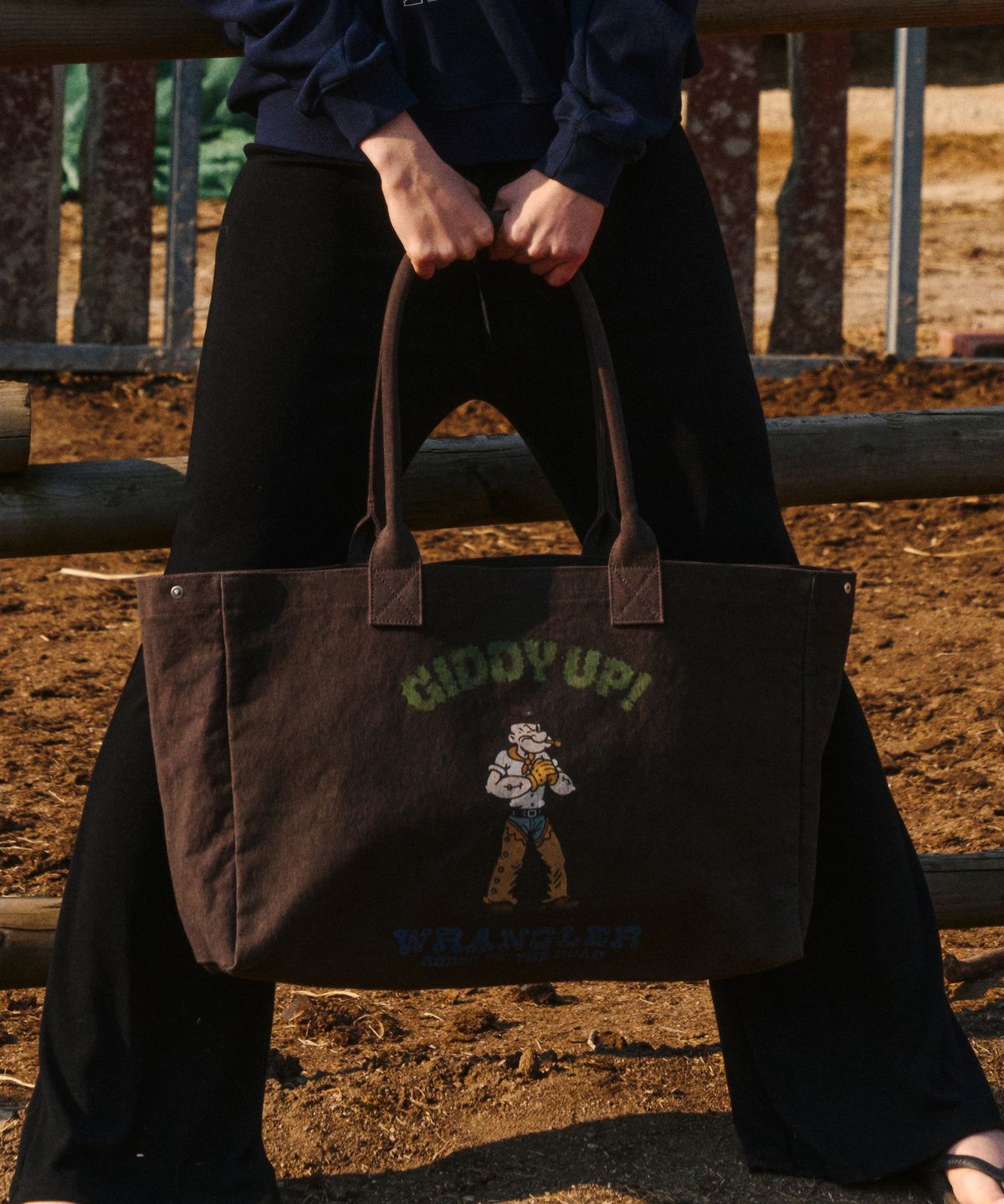 에르에르(ERER) Popeye Print Canvas bag Charcoal