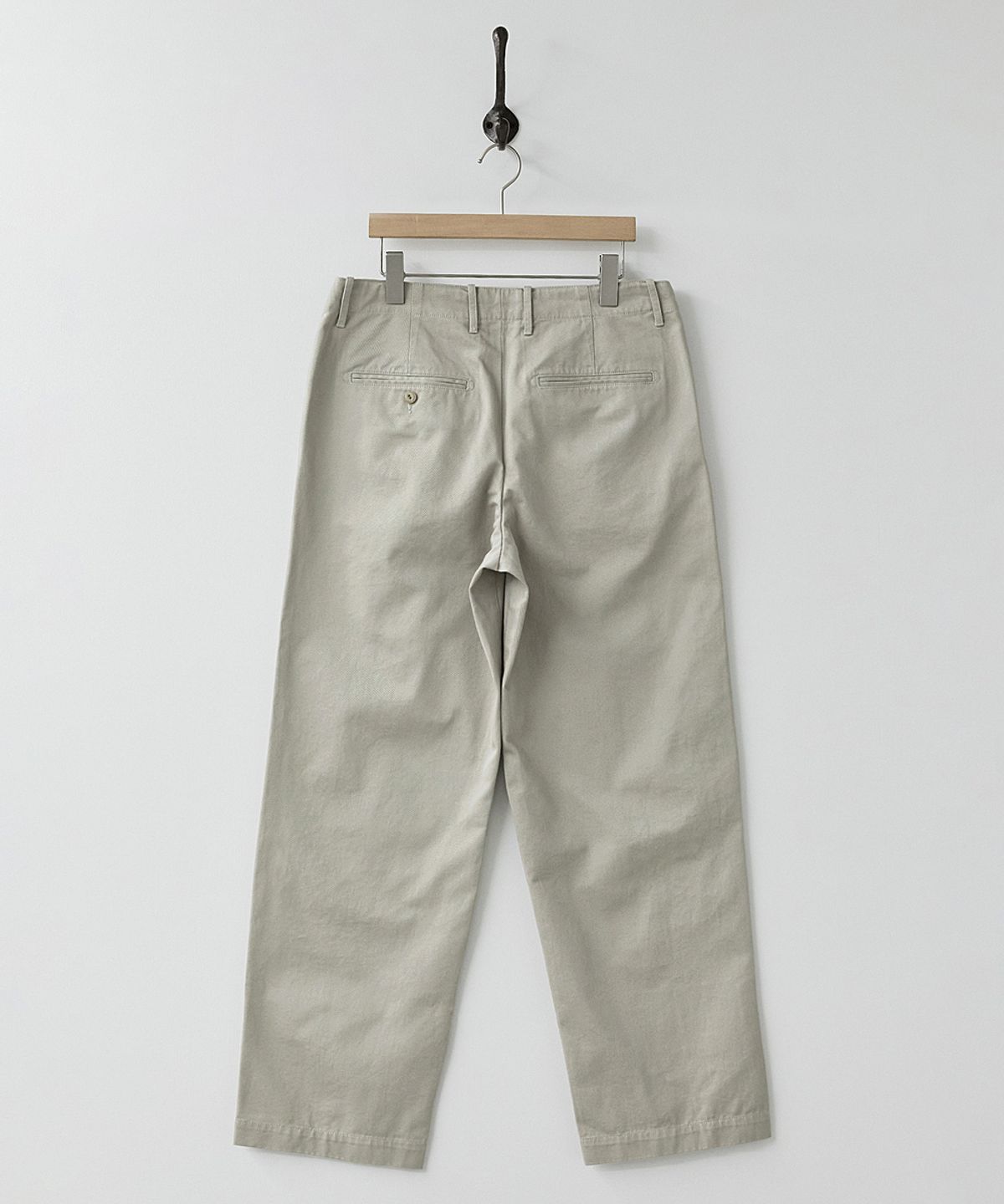 러프사이드(ROUGHSIDE) Officer Chino Pants Oatmeal