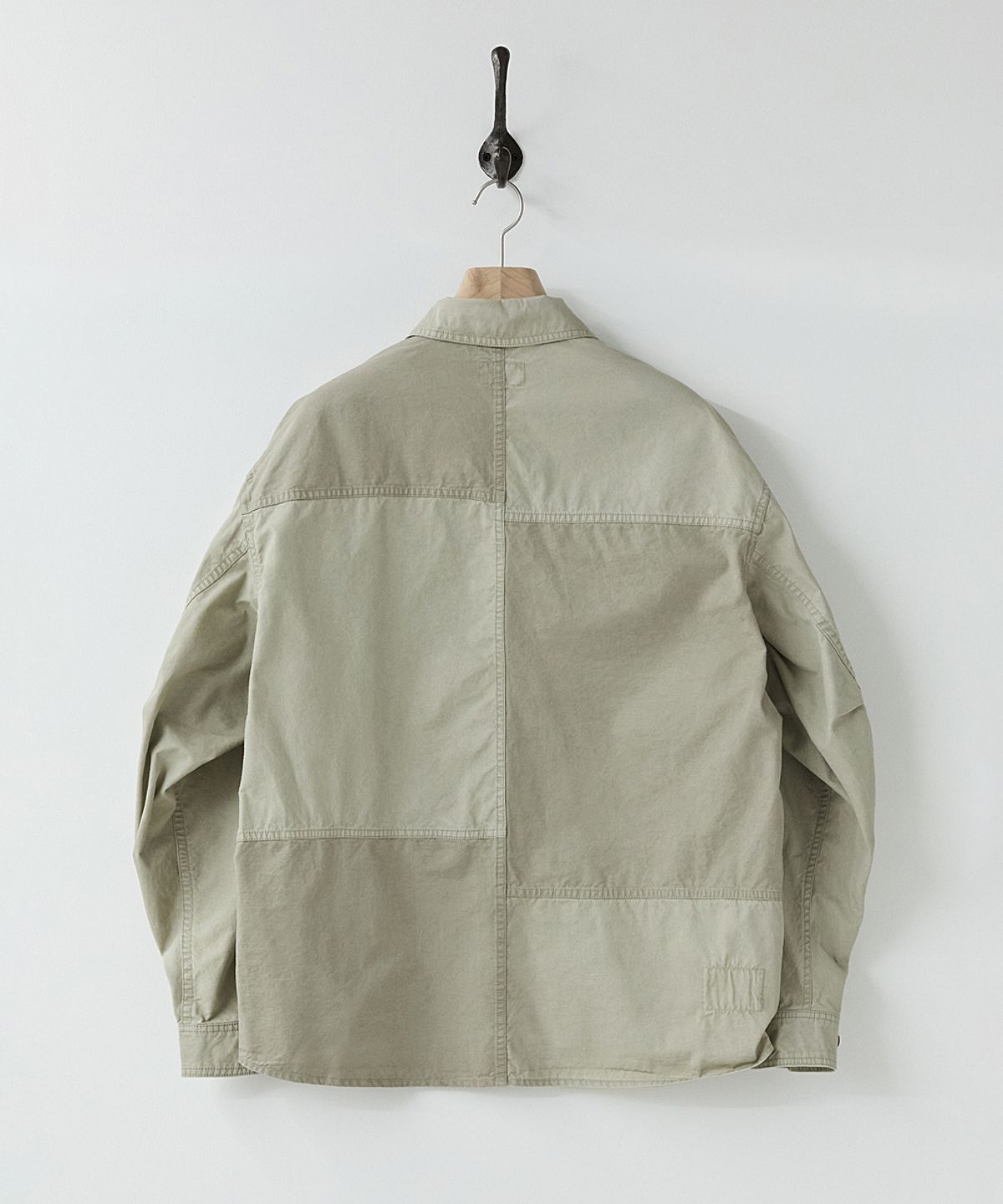 러프사이드(ROUGHSIDE) Contrast Panel Jacket Sage