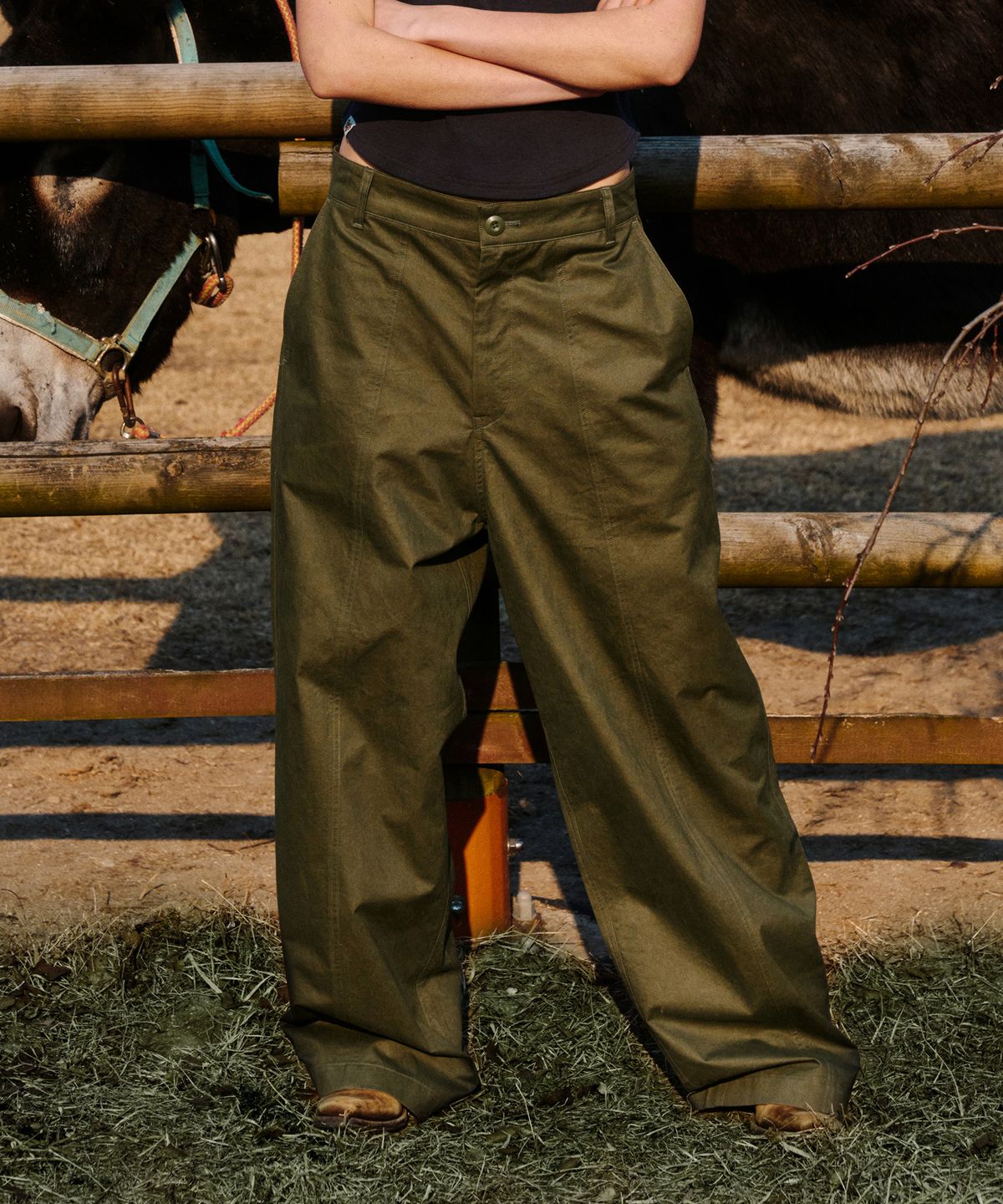 에르에르(ERER) Vintage Loose-fit Pants Khaki