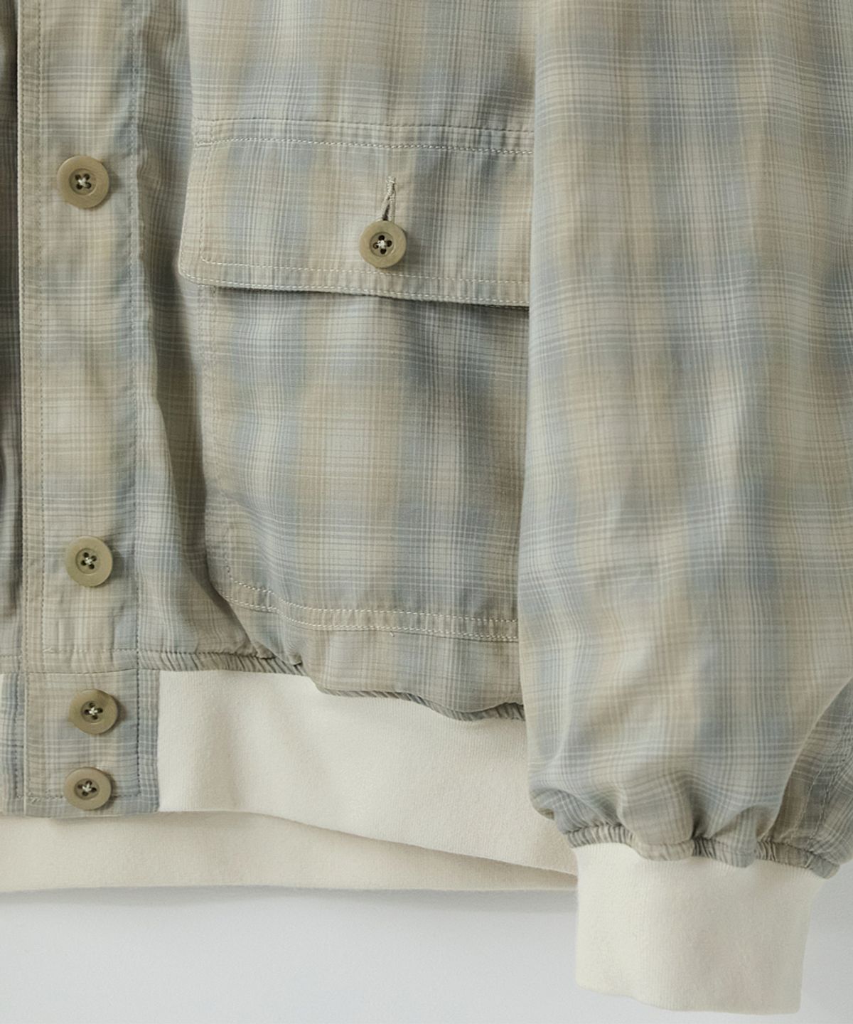러프사이드(ROUGHSIDE) Skater Bomber (Reversible) Ivory