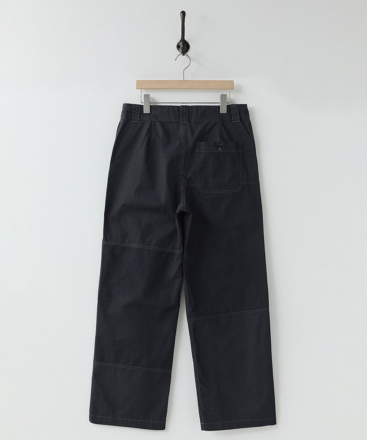 러프사이드(ROUGHSIDE) Contrast Panel Pants Ash Black