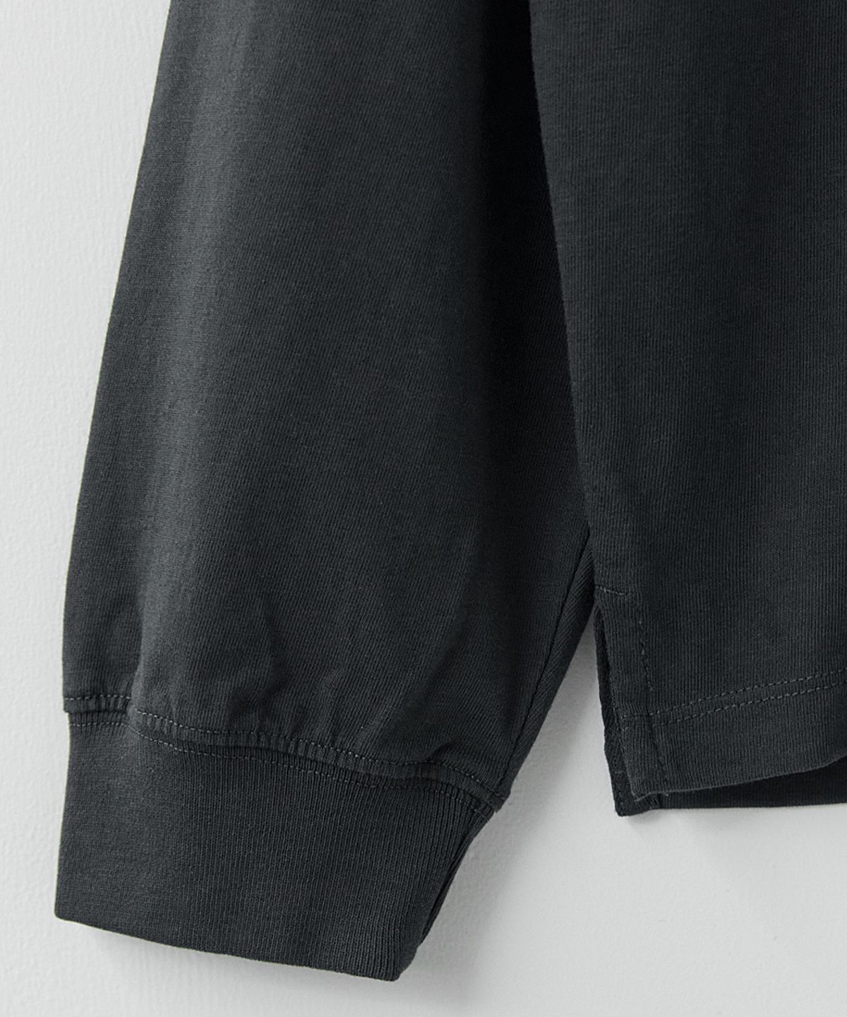 러프사이드(ROUGHSIDE) Fine Long Sleeve Charcoal