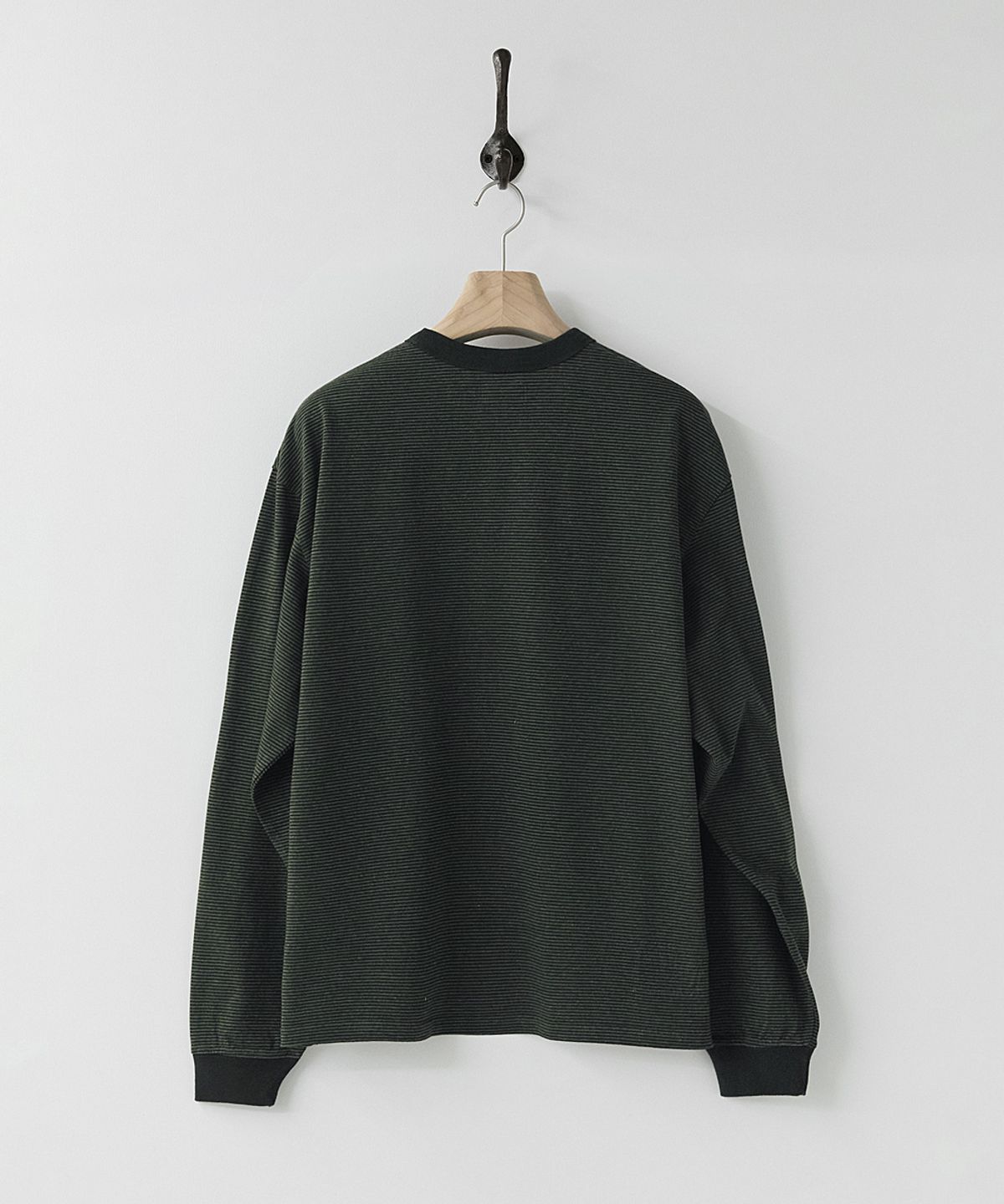 러프사이드(ROUGHSIDE) Fine Stripe Long Sleeve Dark Olive