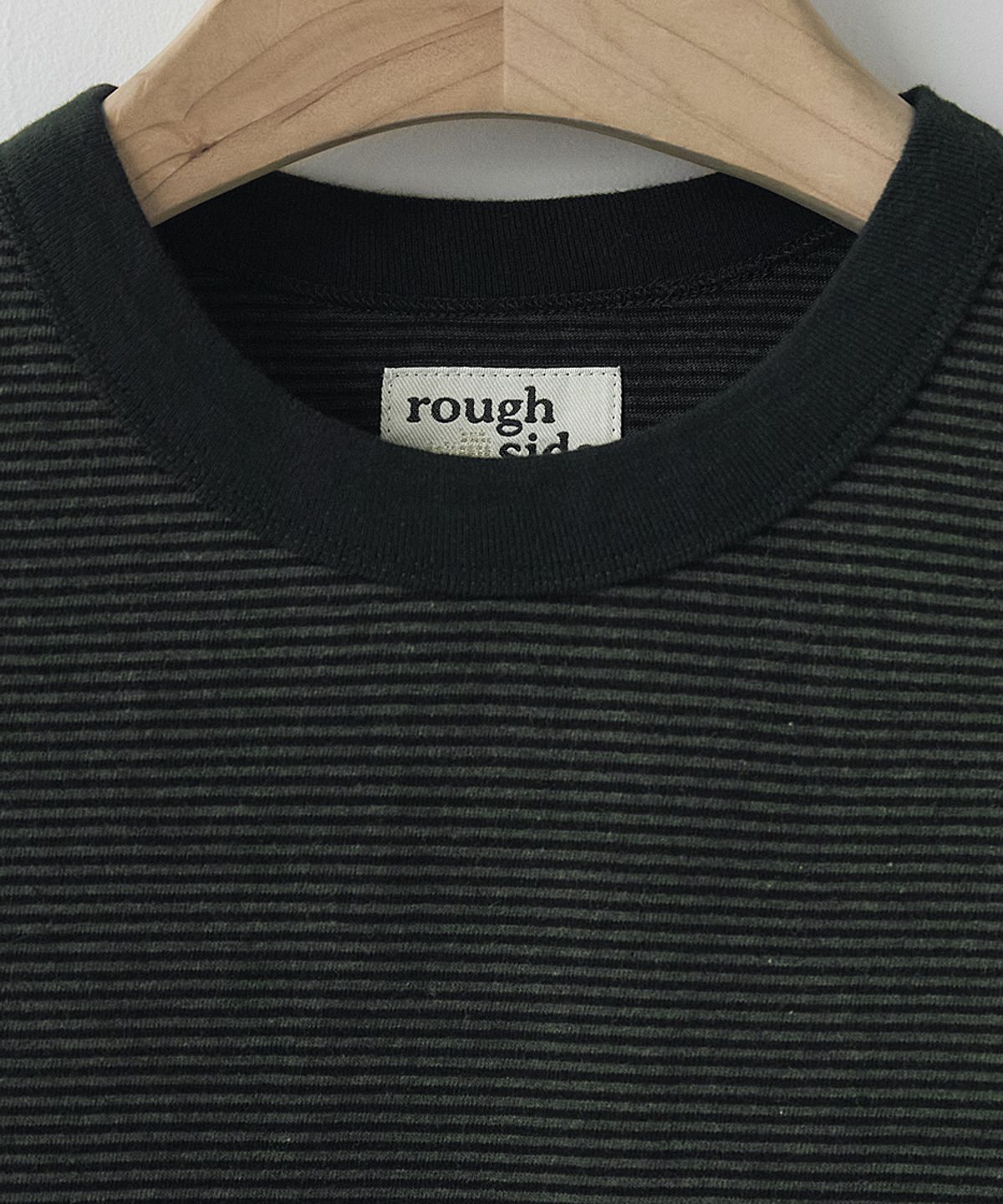 러프사이드(ROUGHSIDE) Fine Stripe Long Sleeve Dark Olive