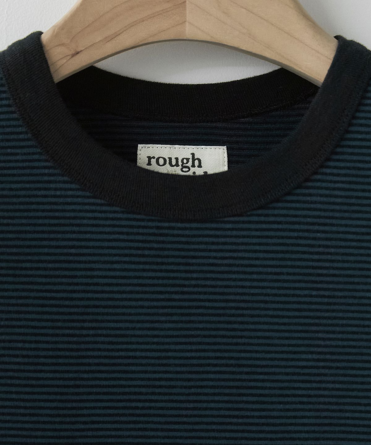러프사이드(ROUGHSIDE) Fine Stripe Long Sleeve Dark Blue