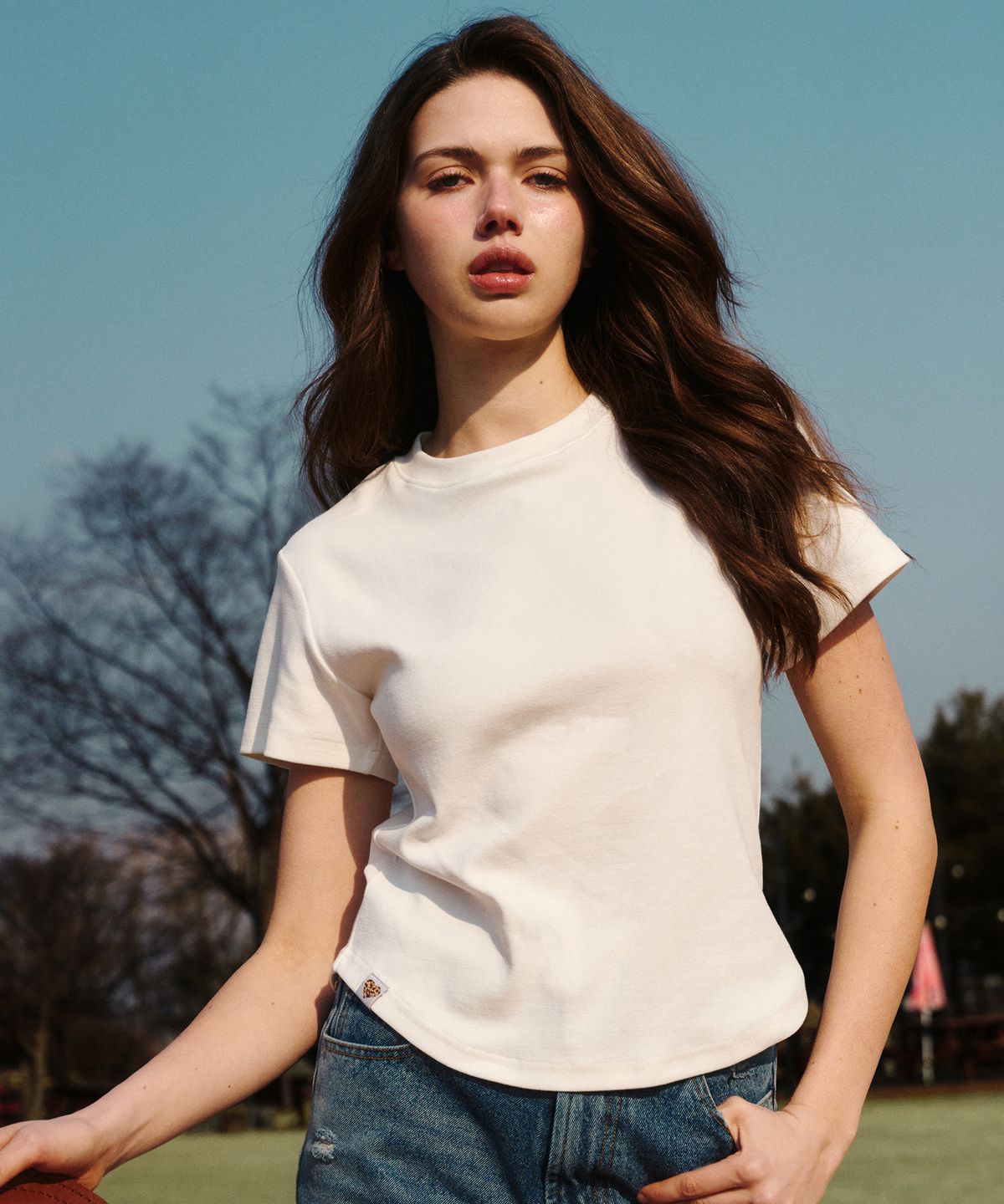 에르에르(ERER) Logo Label Short-sleeved T-shirt White