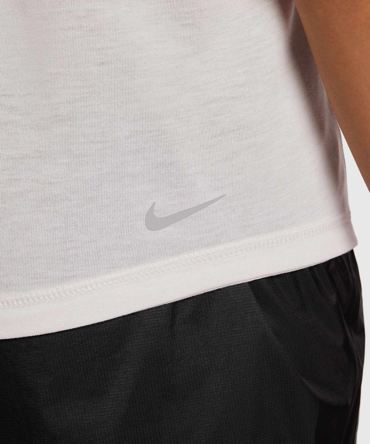 나이키(NIKE) ACG 드라이 핏 반소매 트레일 러닝 탑 W - 팬텀:서밋 화이트 / IO9651-030
