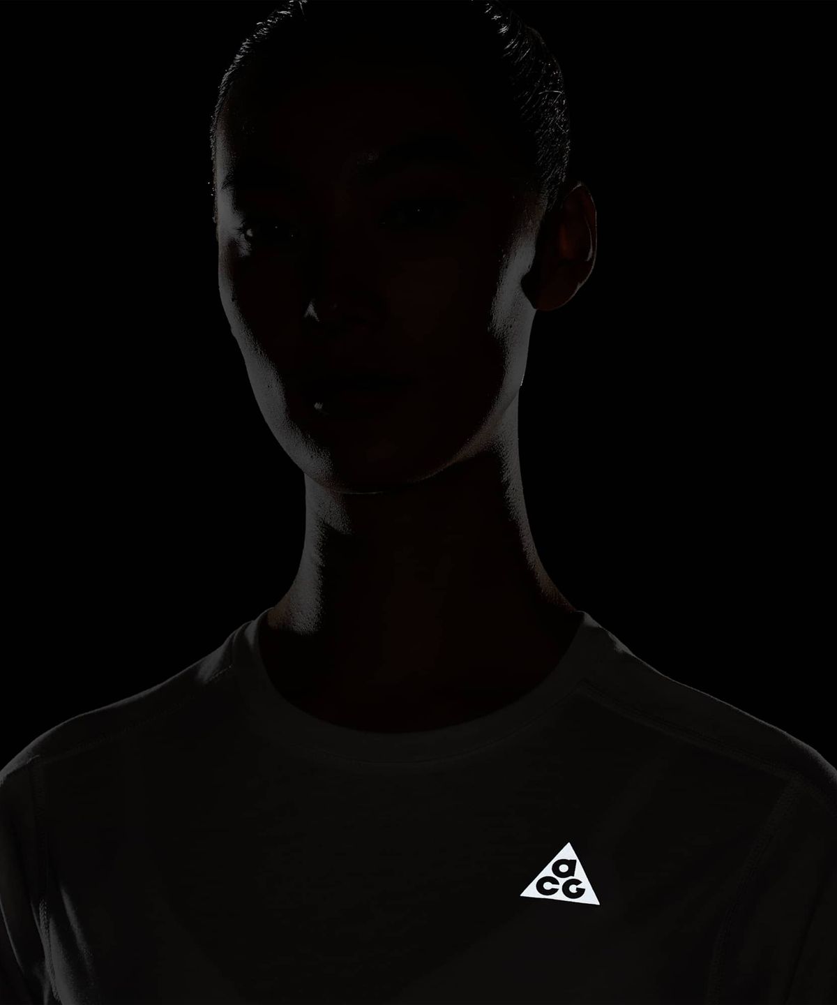 나이키(NIKE) ACG 드라이 핏 반소매 트레일 러닝 탑 W - 팬텀:서밋 화이트 / IO9651-030