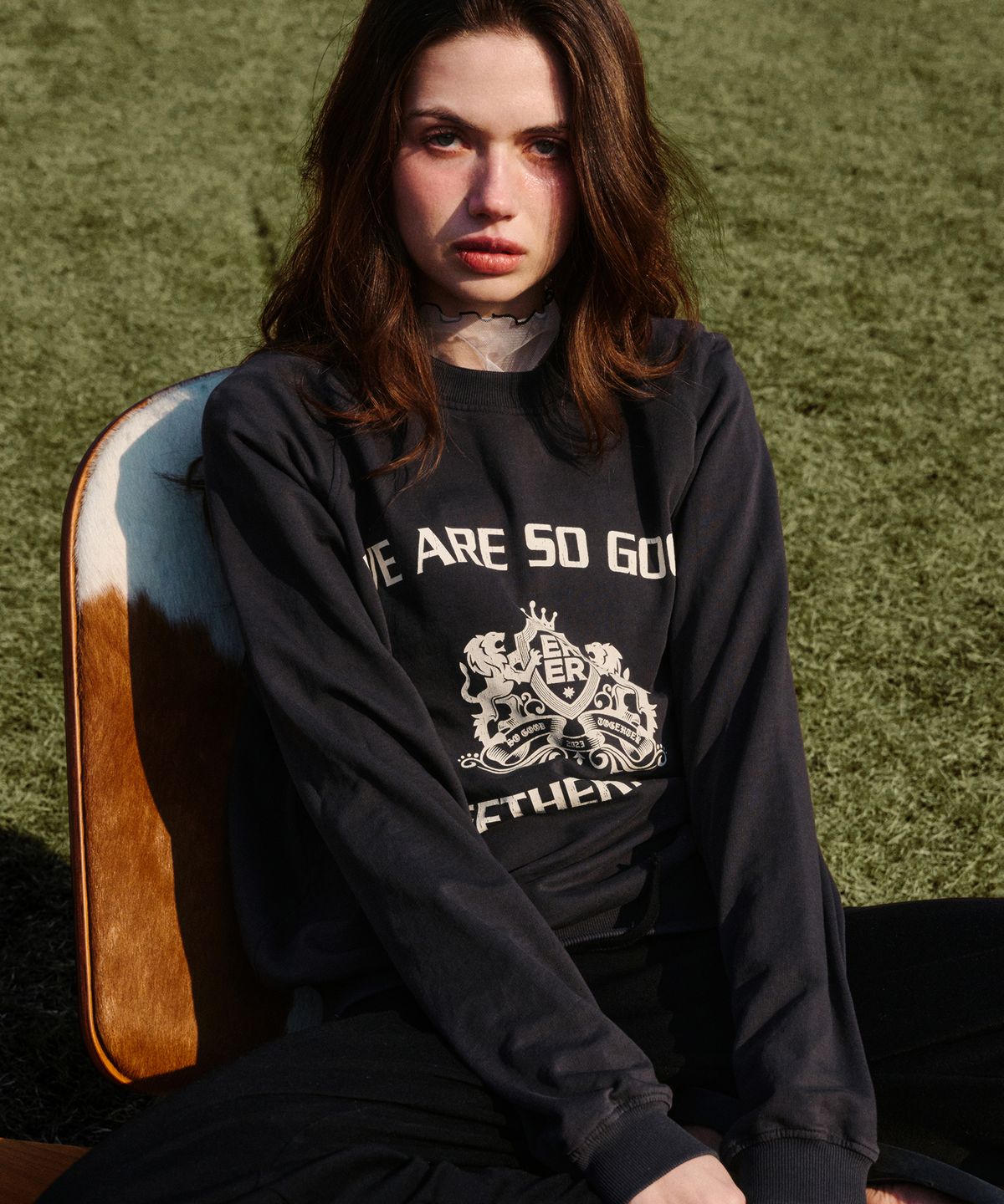에르에르(ERER) College Vintage Raglan Sweatshirt Charcoal