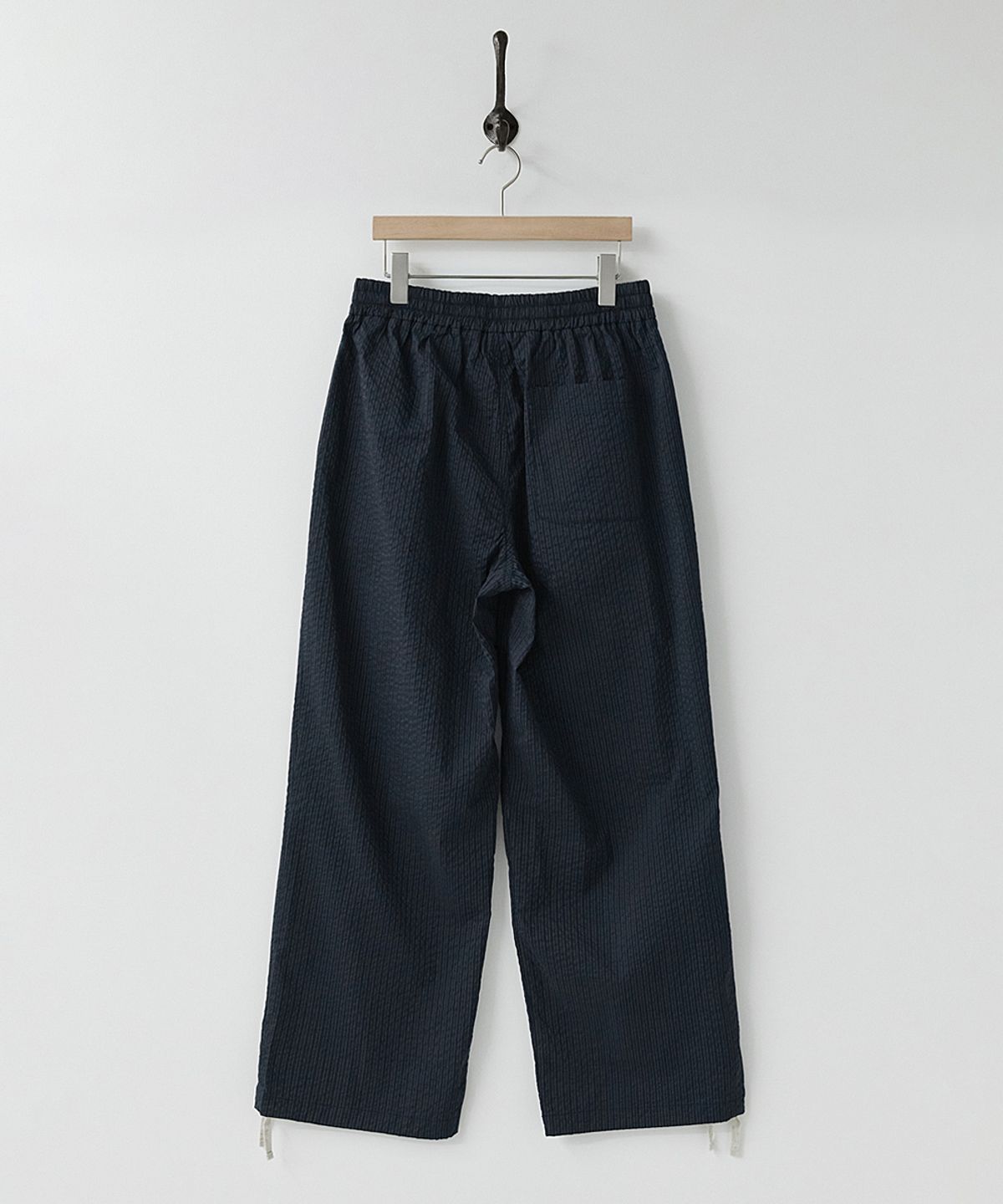 러프사이드(ROUGHSIDE) Easy Stripe Pants Dark Navy ST