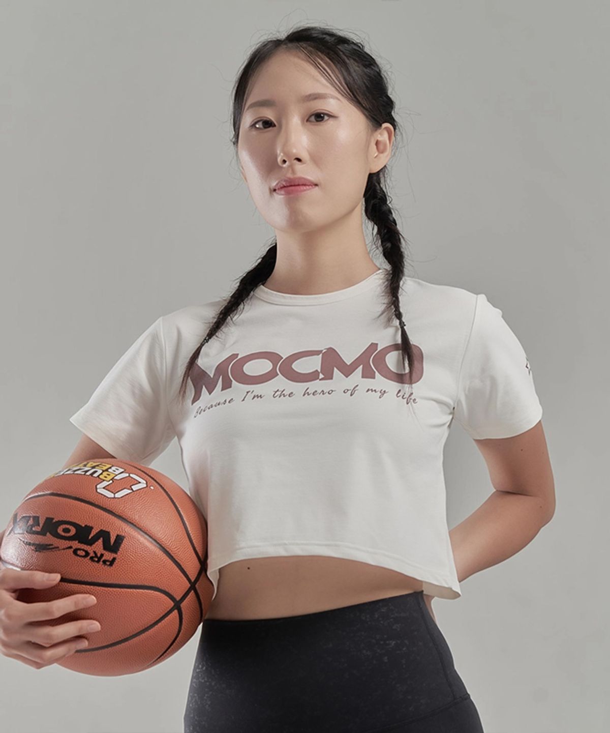 모크모(MOCMO) MOCMO 소로나 스탠다드핏 크롭 반팔티