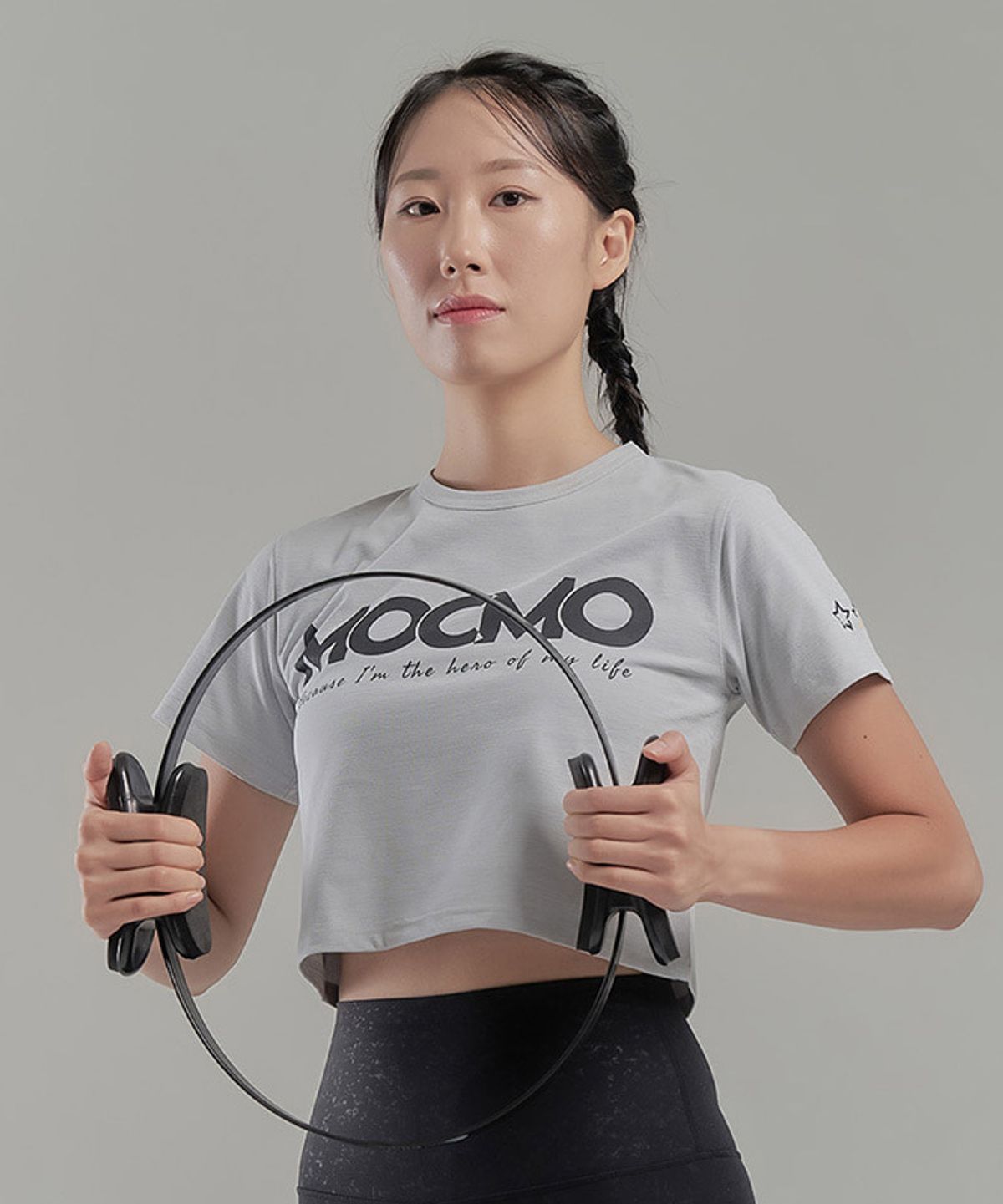 모크모(MOCMO) MOCMO 소로나 스탠다드핏 크롭 반팔티
