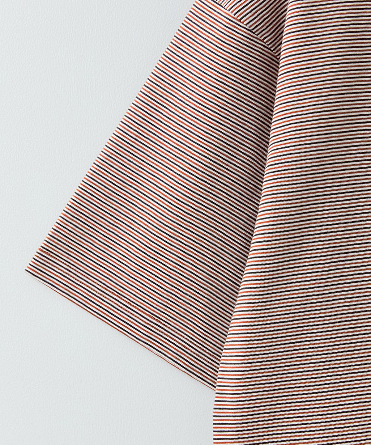 러프사이드(ROUGHSIDE) Pin Stripe Half Sleeve Retro Brick