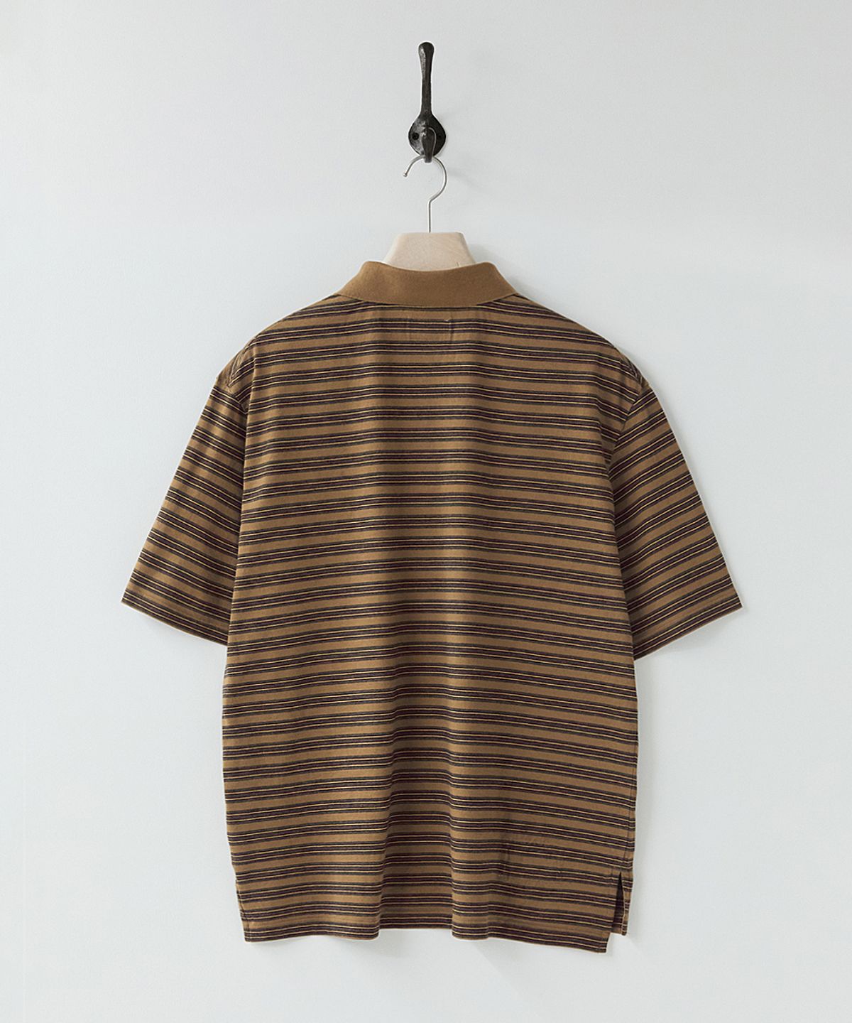 러프사이드(ROUGHSIDE) Multi Stripe Polo Shirt Camel