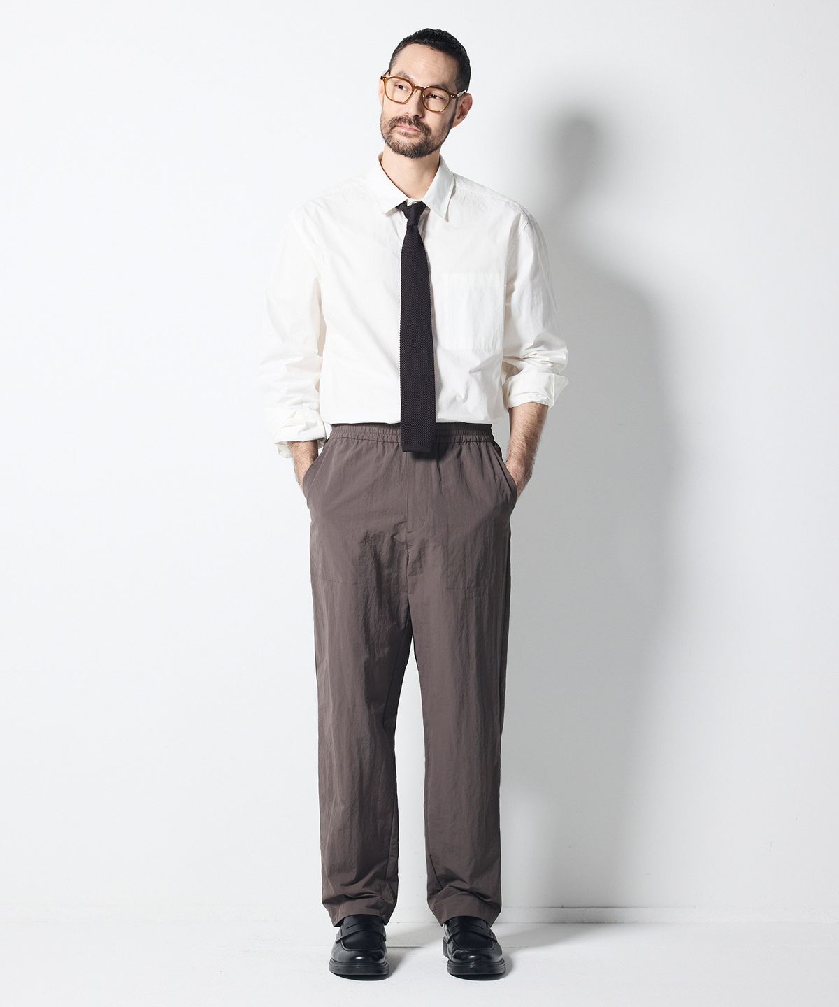 에스티코(STCO) CODIGALLERY DYED WASHING 어반 셋업 팬츠 카키 (테이퍼드핏)_CPAVA22NSG