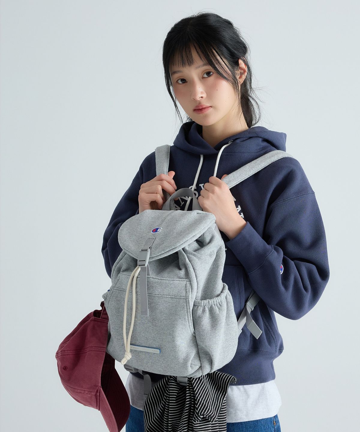 챔피온(CHAMPION) 챔피온 x 로우로우 스트링 럭색 미니 백팩 Grey