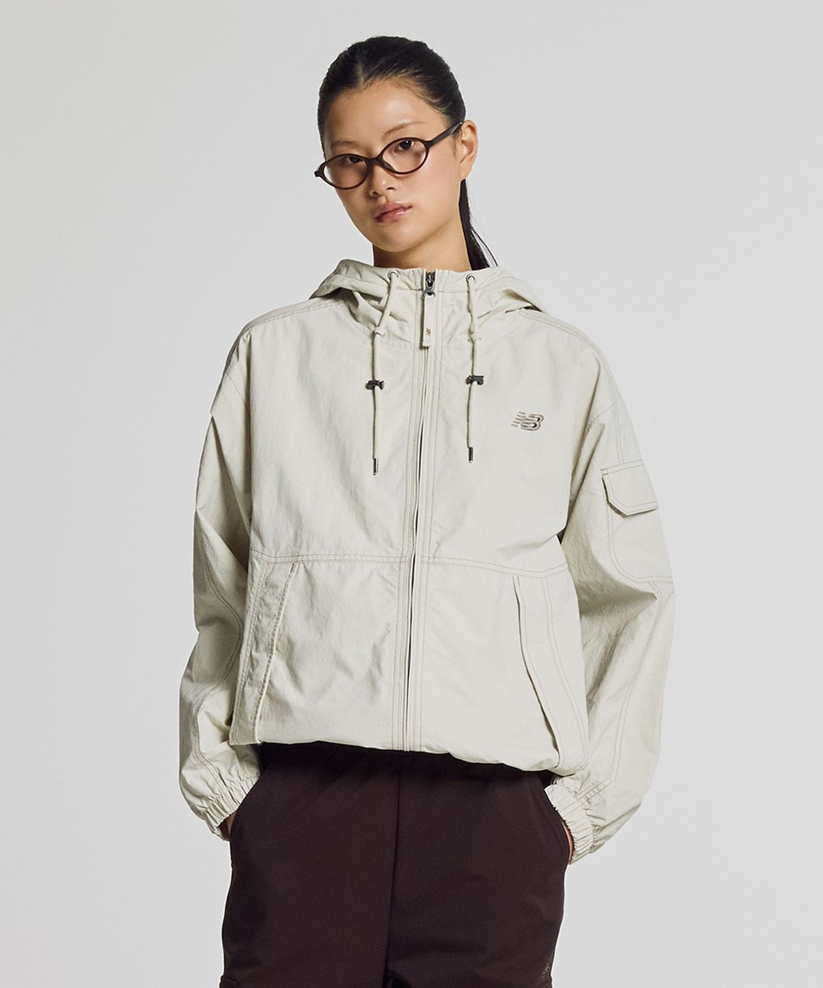 뉴발란스(NEW BALANCE) NBNAG21313 / UNI 2002 아카이브 후드 포켓 자켓 (CREAM)
