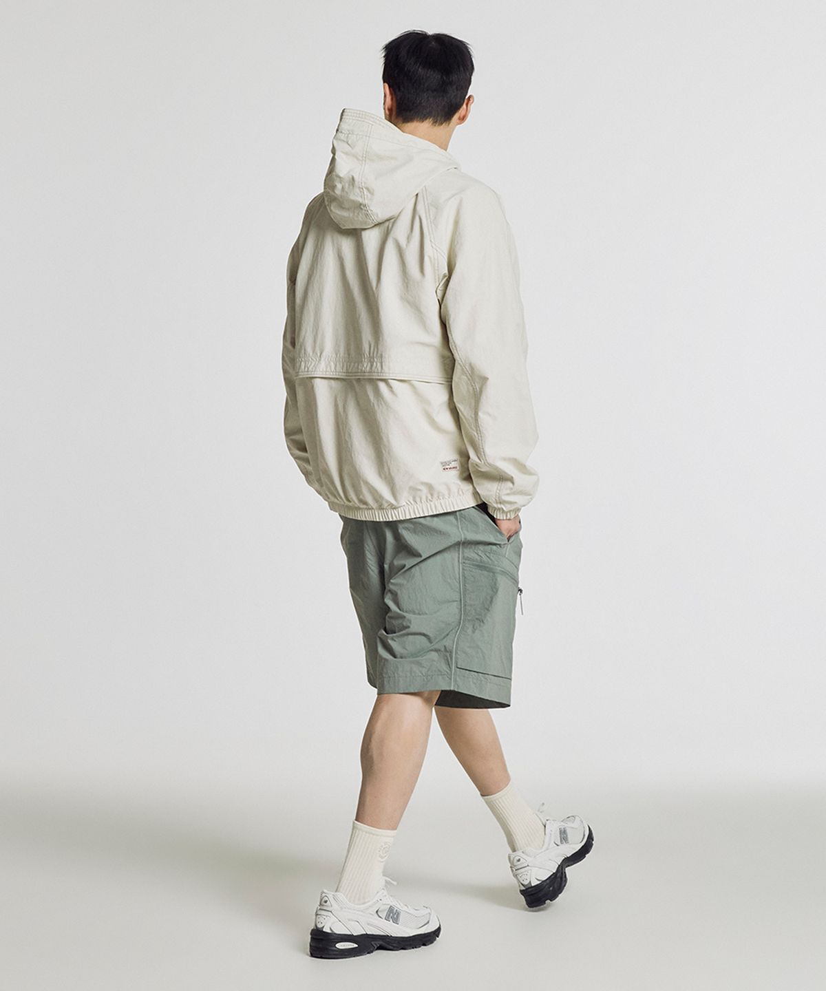 뉴발란스(NEW BALANCE) NBNAG21313 / UNI 2002 아카이브 후드 포켓 자켓 (CREAM)