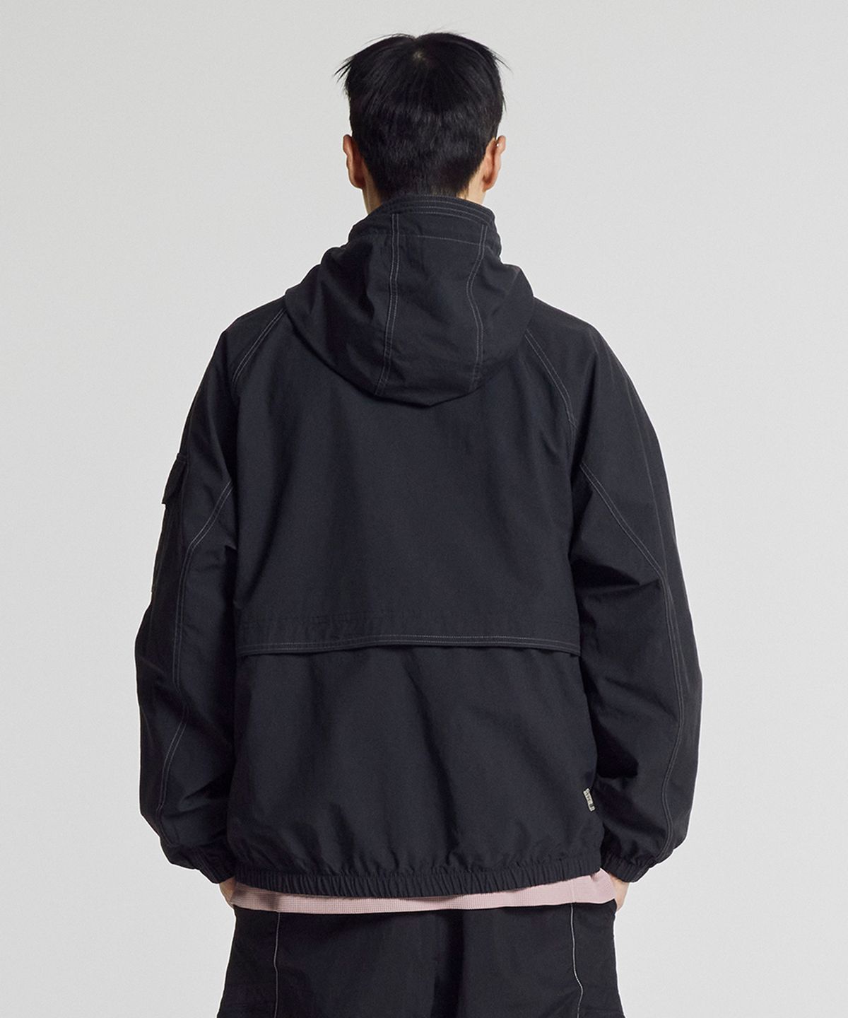 뉴발란스(NEW BALANCE) NBNAG21313 / UNI 2002 아카이브 후드 포켓 자켓 (BLACK)