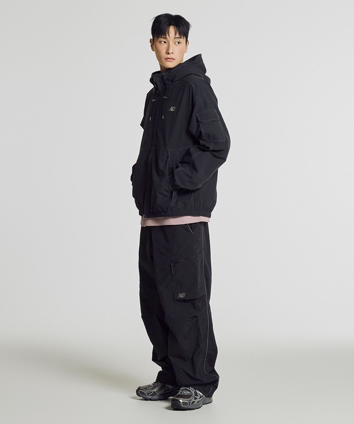 뉴발란스(NEW BALANCE) NBNAG21313 / UNI 2002 아카이브 후드 포켓 자켓 (BLACK)