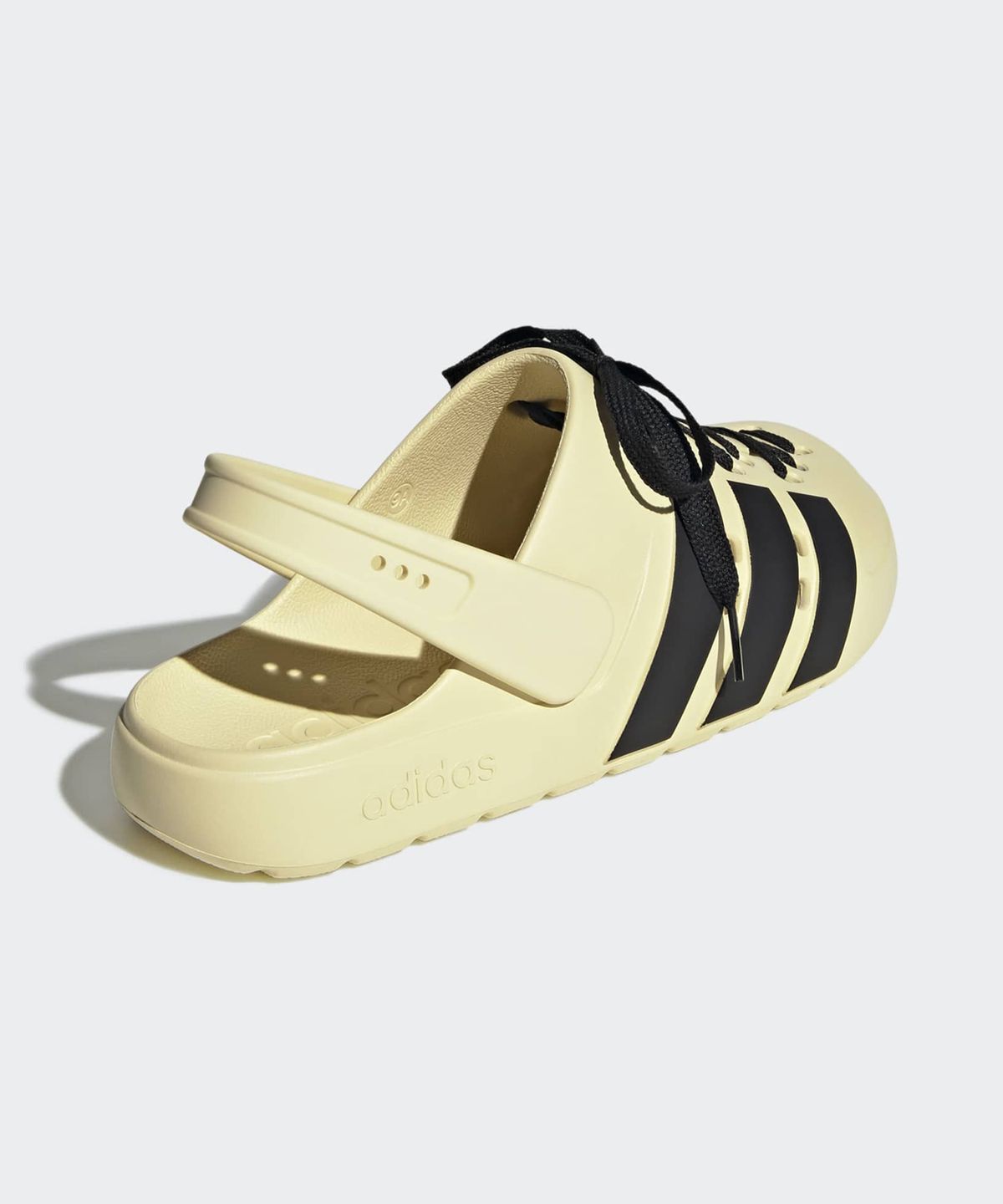 아디다스(ADIDAS) 아딜렛 클로그 2.0 - 웜바닐라:블랙
