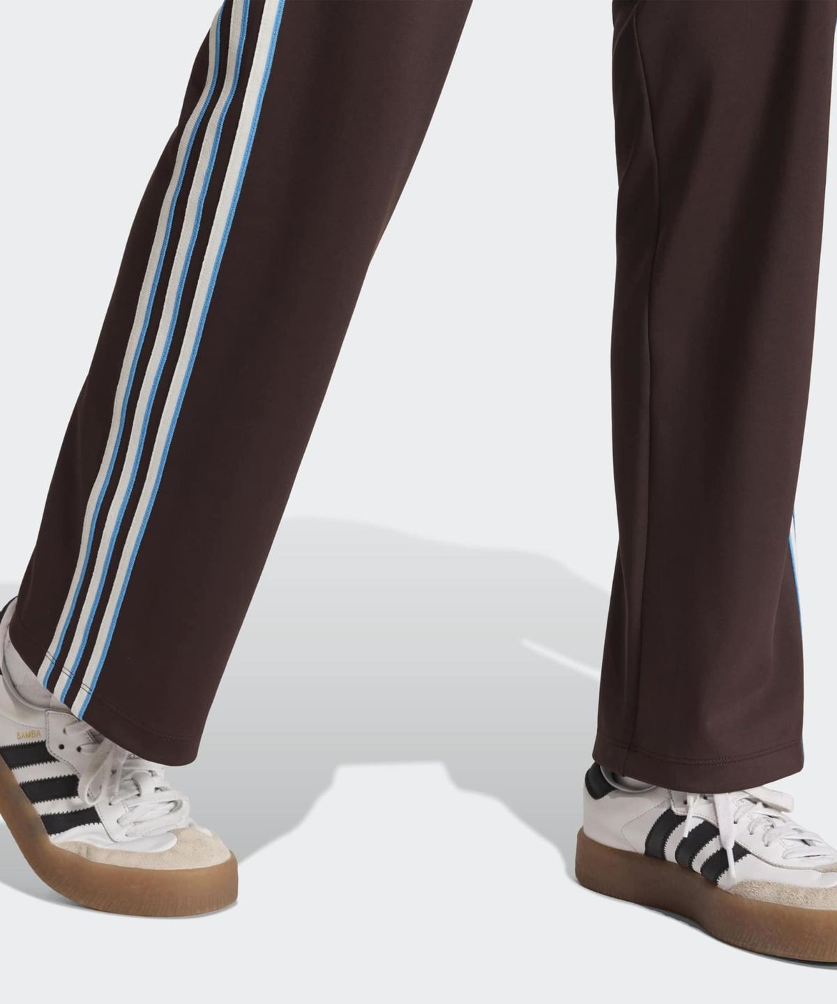 아디다스(ADIDAS) 슬라우치 스트레이트 팬츠 - 아우라커피 / KW4554