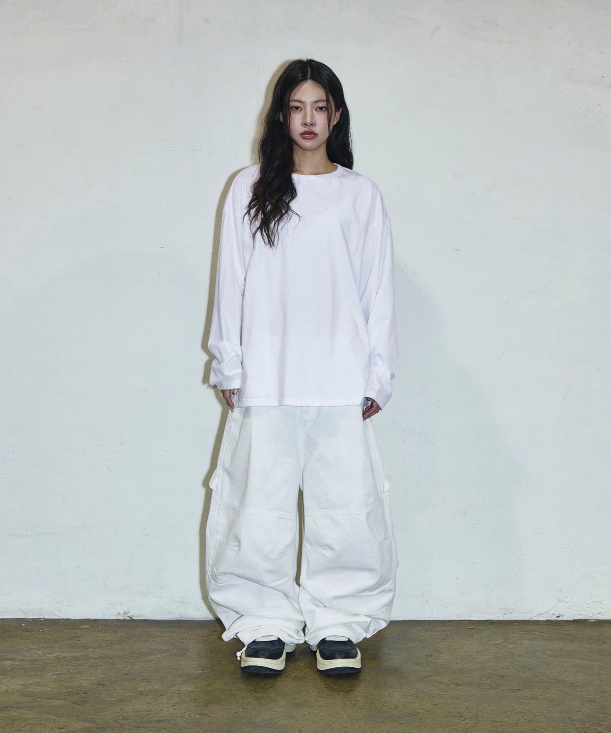 스켈리웩(SCALLYWAG) 더블 백 포켓 파라슈트 카펜터 코튼 팬츠[화이트]