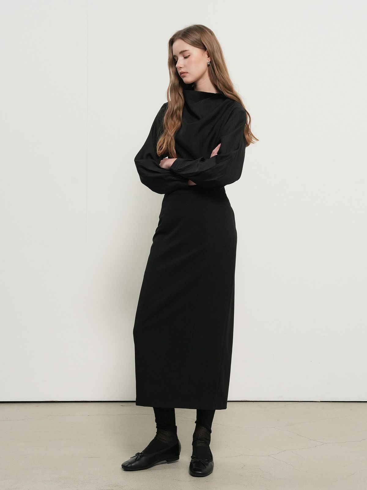 제너럴아이디어(GENERALIDEA) 실키 스카프 블라우스 [BLACK] / GF1LBL507