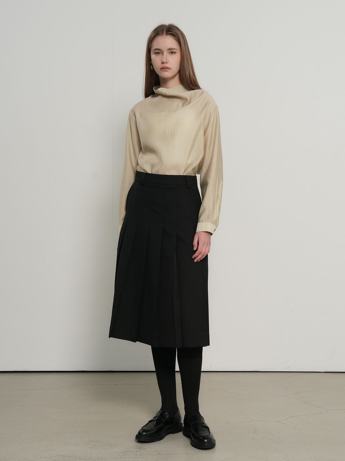 제너럴아이디어(GENERALIDEA) 실키 스카프 블라우스 [BEIGE] / GF1LBL507