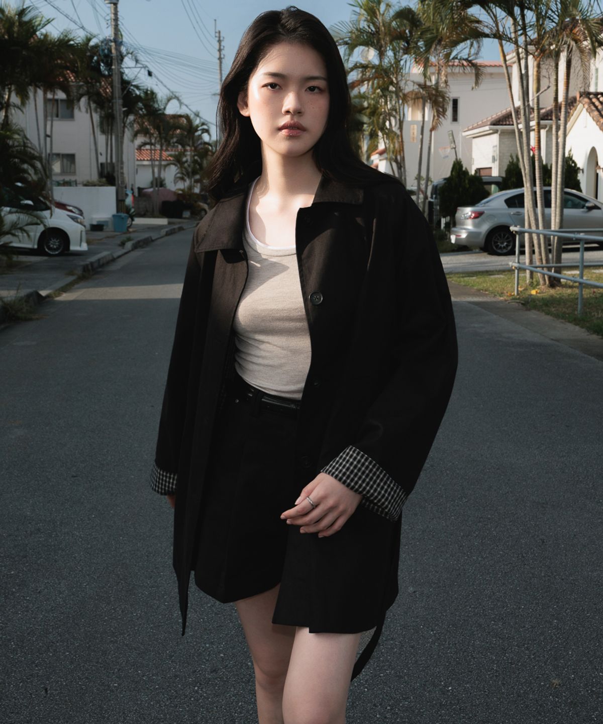 드헤베(DEHEVE) Point Half Trench Coat [Black]