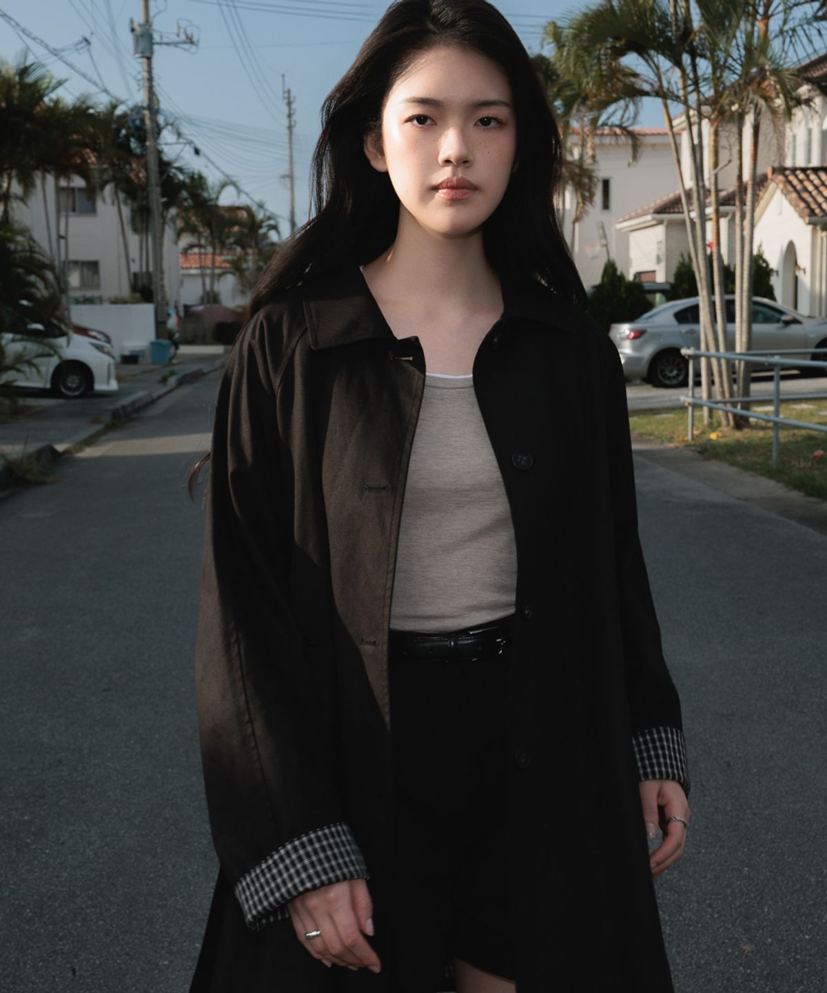 드헤베(DEHEVE) Point Half Trench Coat [Black]
