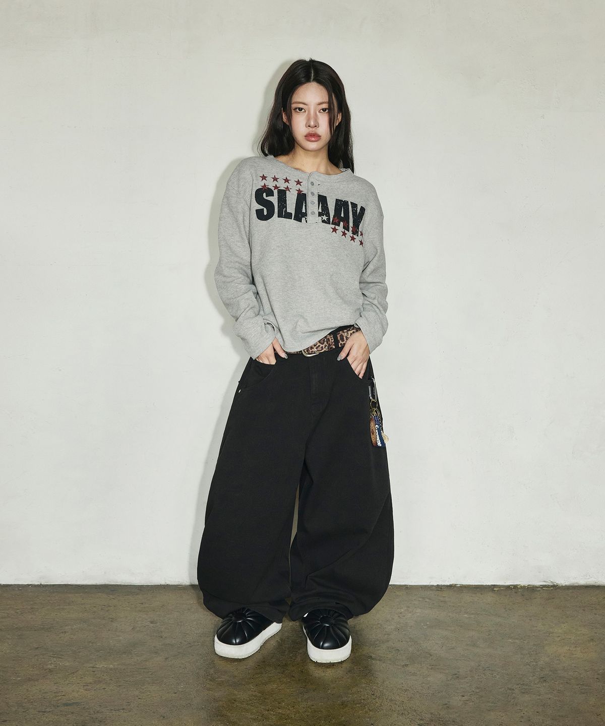 스켈리웩(SCALLYWAG) 백 포켓 SW 스티치 코튼 팬츠[블랙]