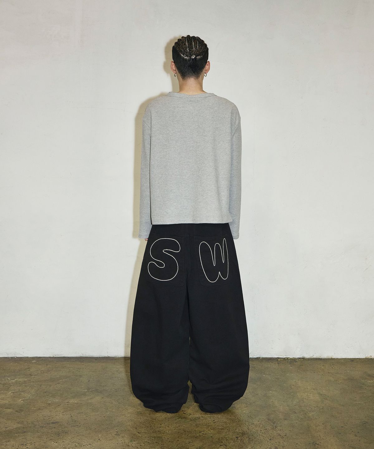 스켈리웩(SCALLYWAG) 백 포켓 SW 스티치 코튼 팬츠[블랙]