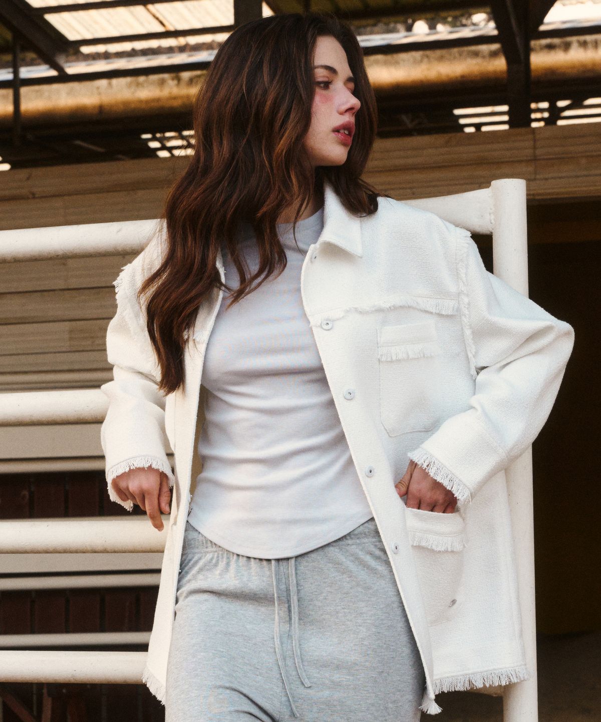 에르에르(ERER) Overfit Fringe Tweed Shirt Jacket White