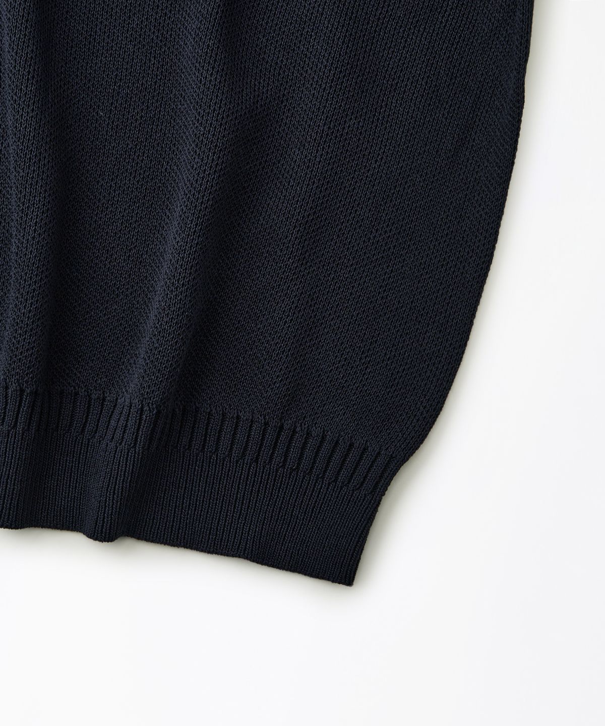 아웃스탠딩(OUTSTANDING) LINEN FISHERMAN CREW NECK KNIT_NAVY